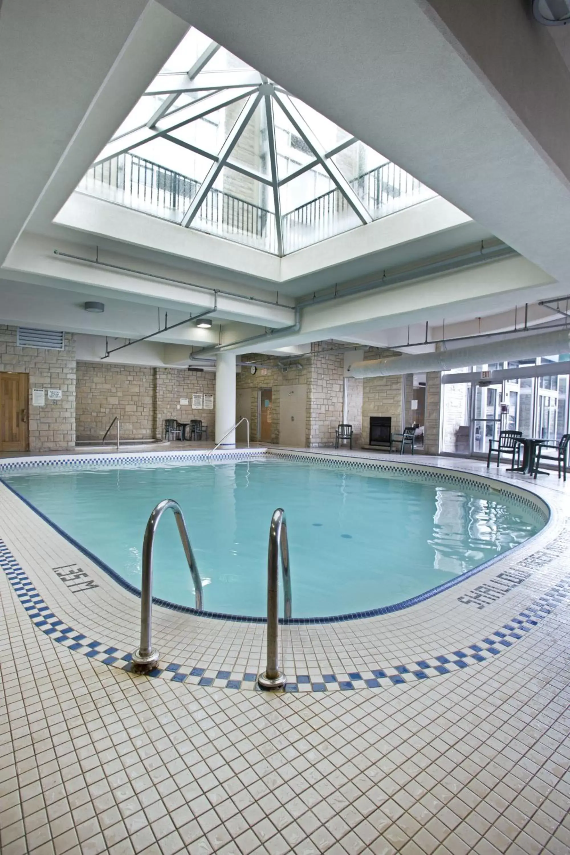 Swimming Pool in The Falls Hotel & Inn