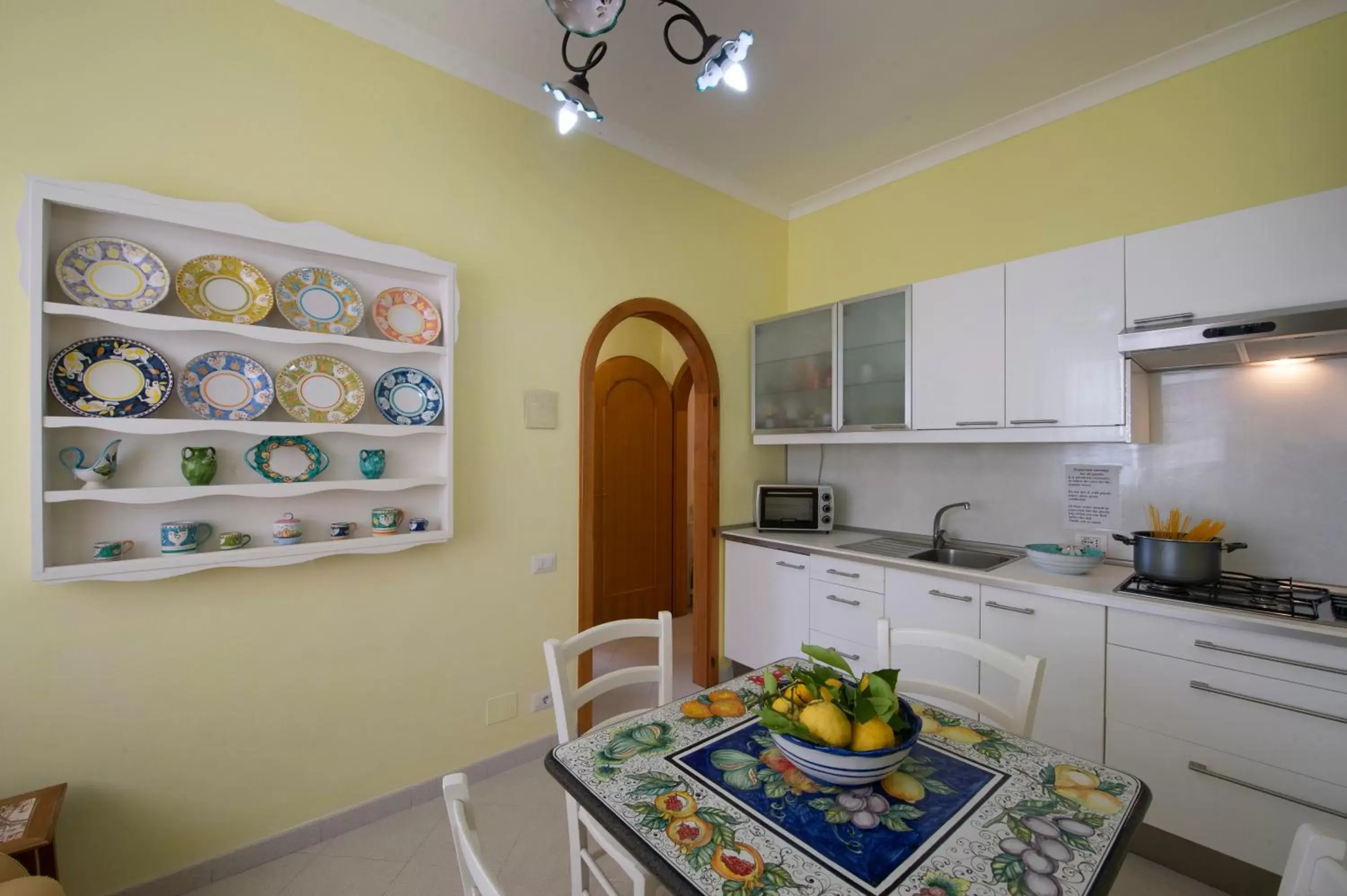 Kitchen or kitchenette, Kitchen/Kitchenette in Il Giardino Dei Limoni