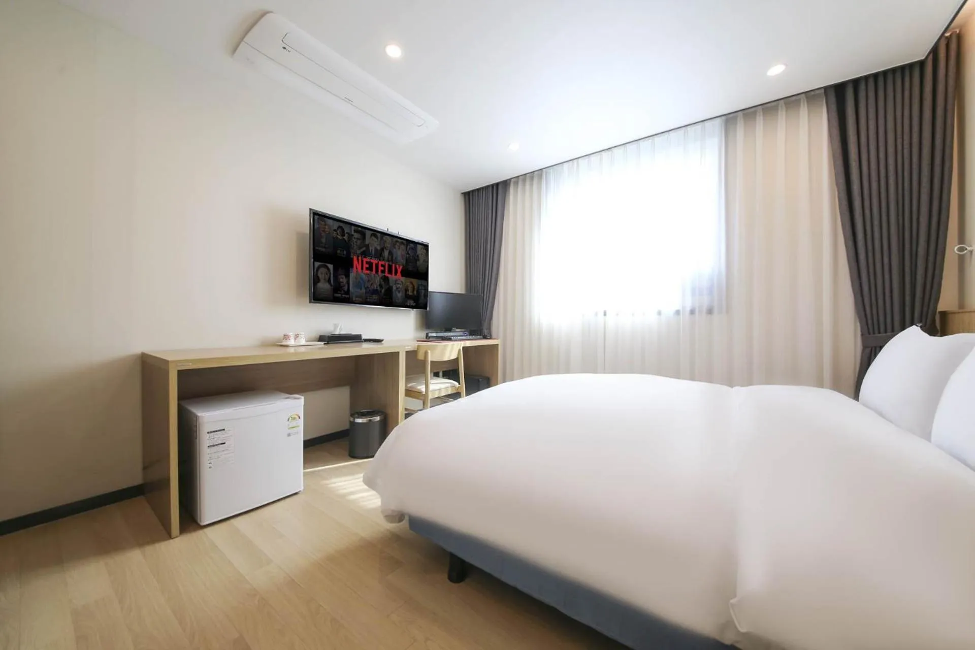 Bed in Benikea hotel