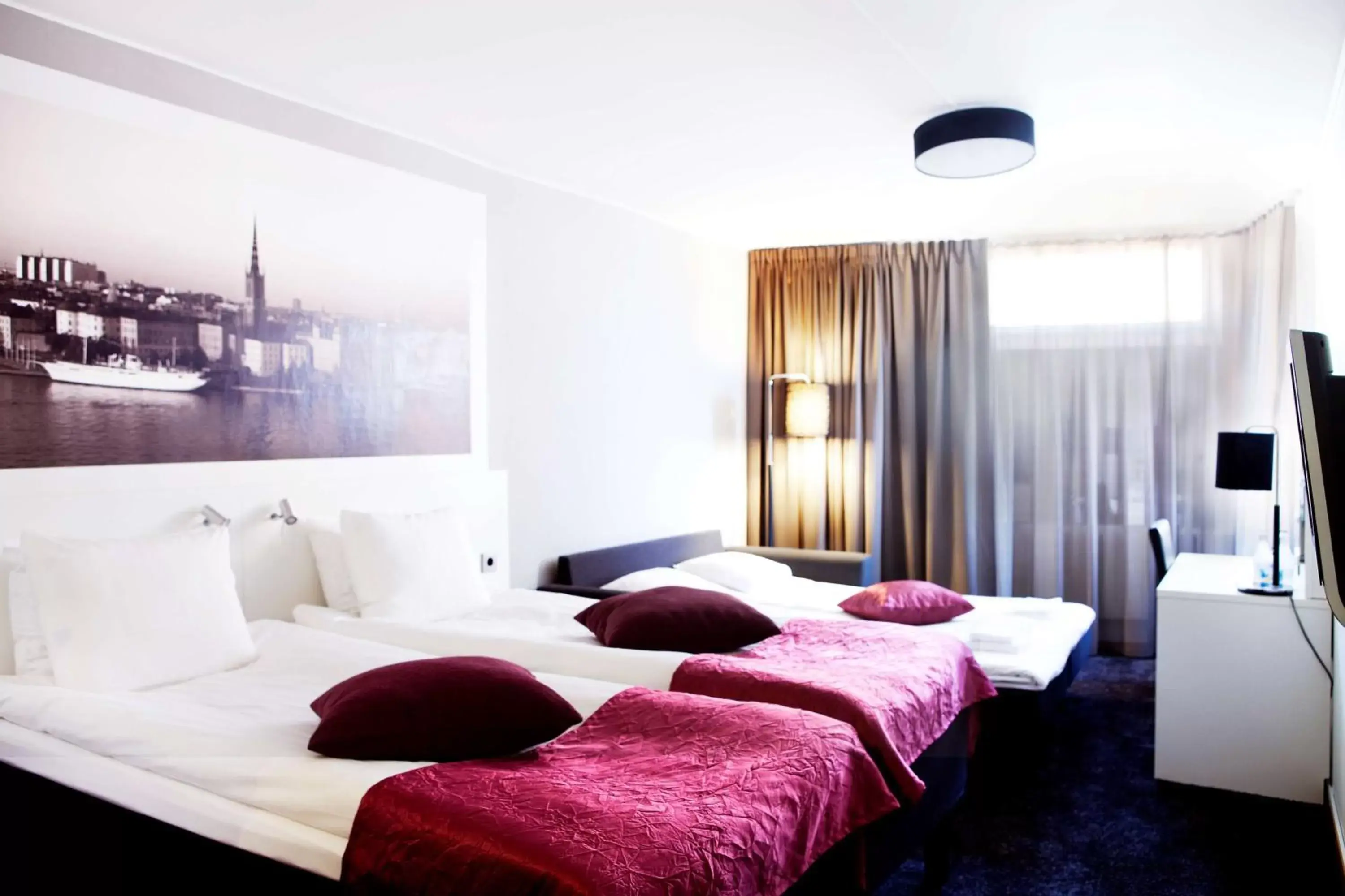 People, Bed in Best Western Kom Hotel Stockholm