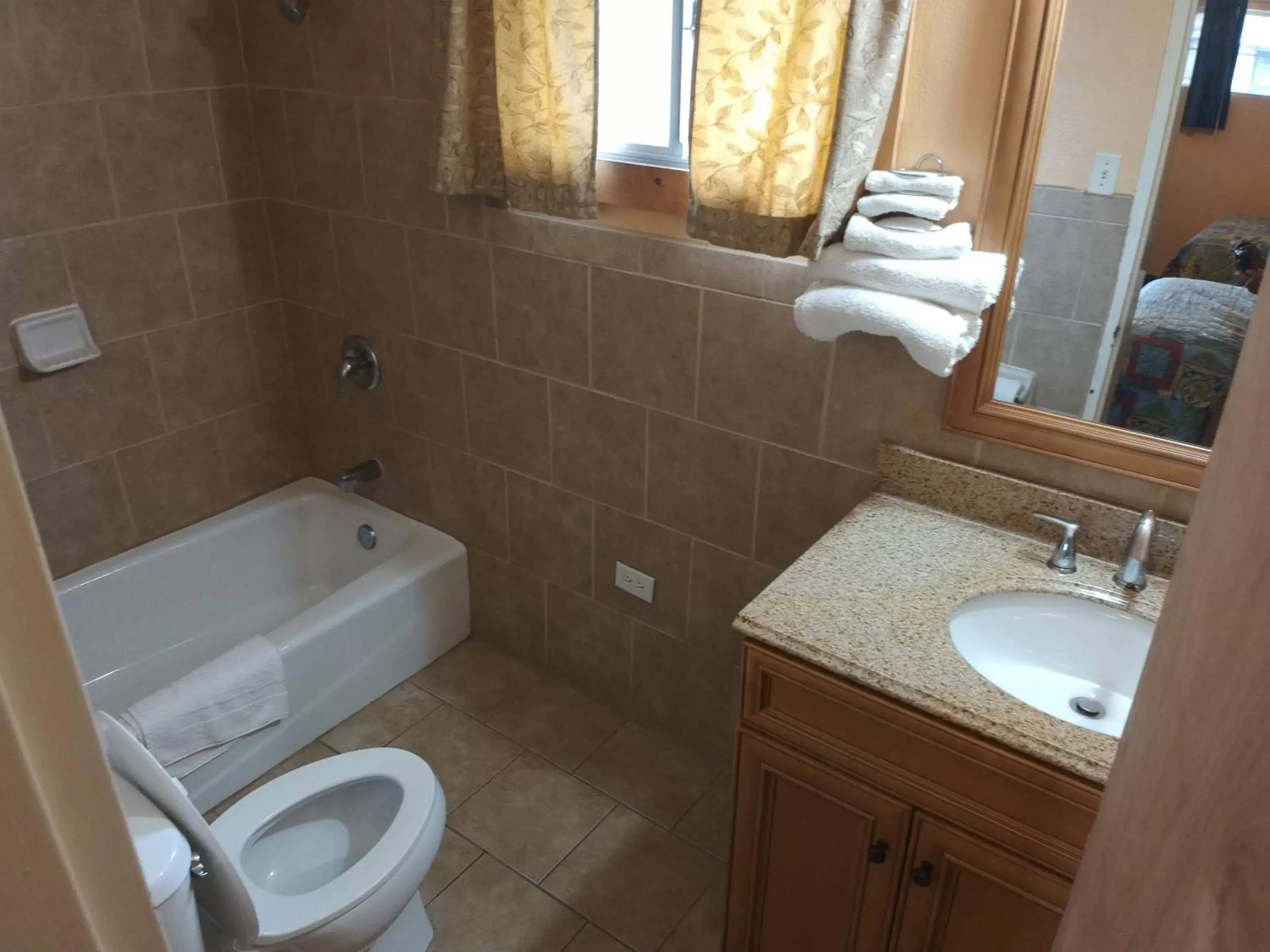 Bathroom in Encino Motel