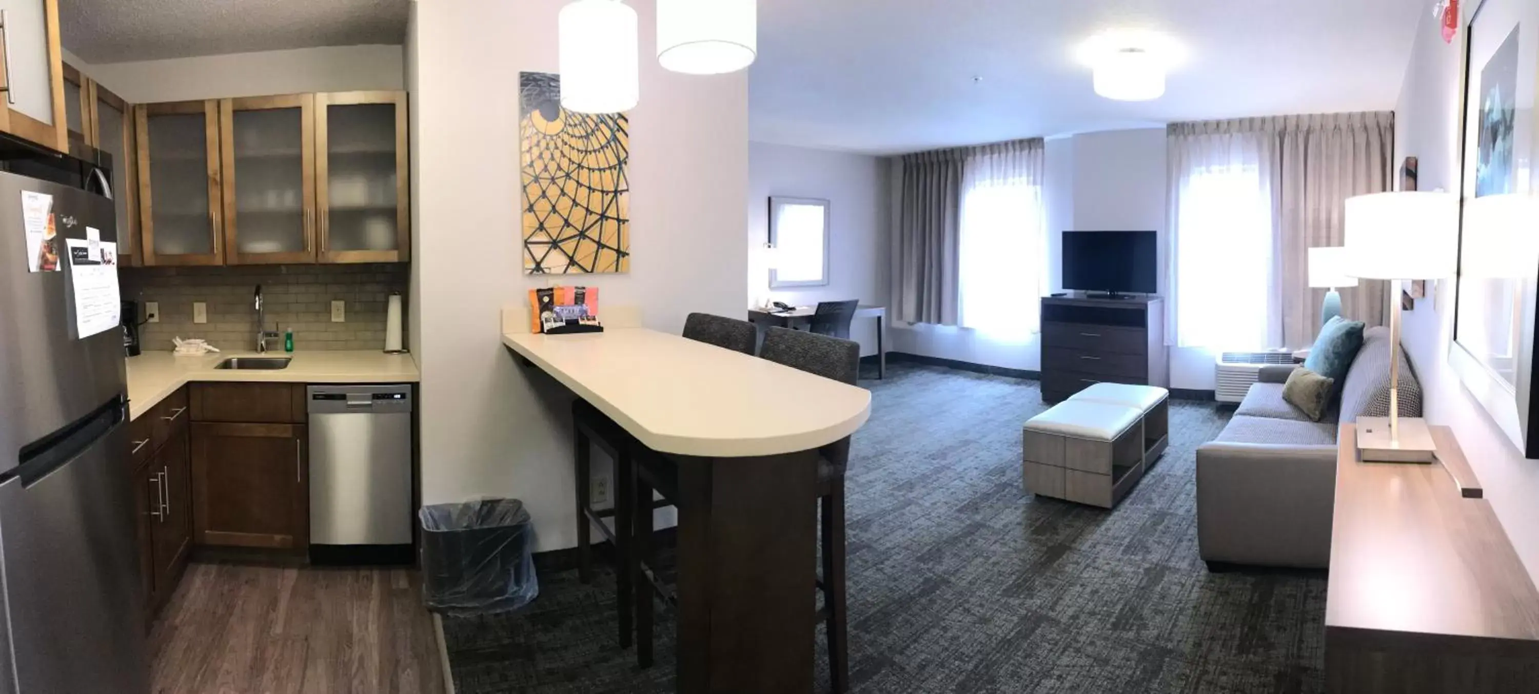 Photo of the whole room, Seating Area in Staybridge Suites Columbia-Highway 63 & I-70, an IHG Hotel