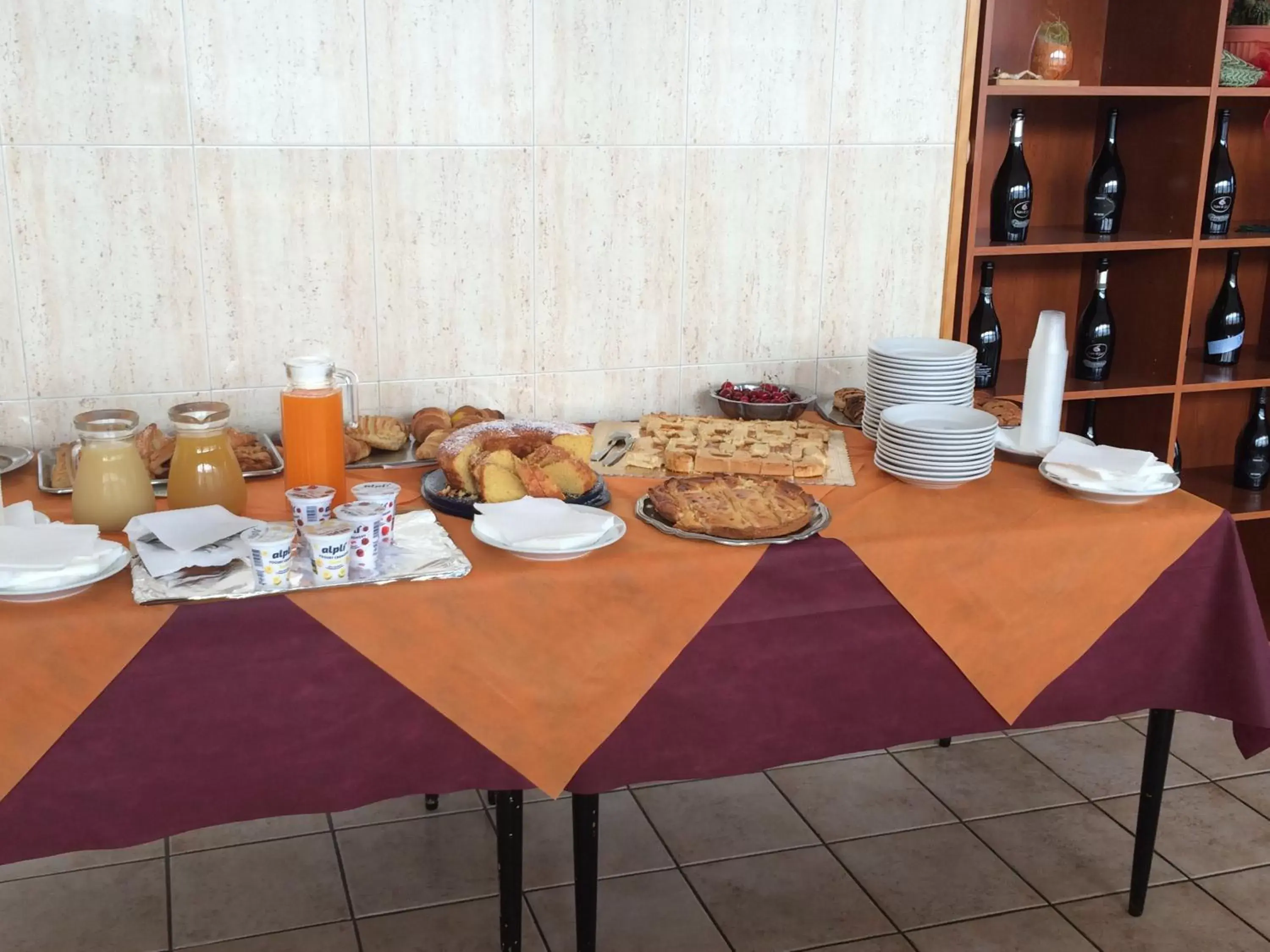 Food and drinks, Coffee/Tea Facilities in Hotel Zio Cataldo