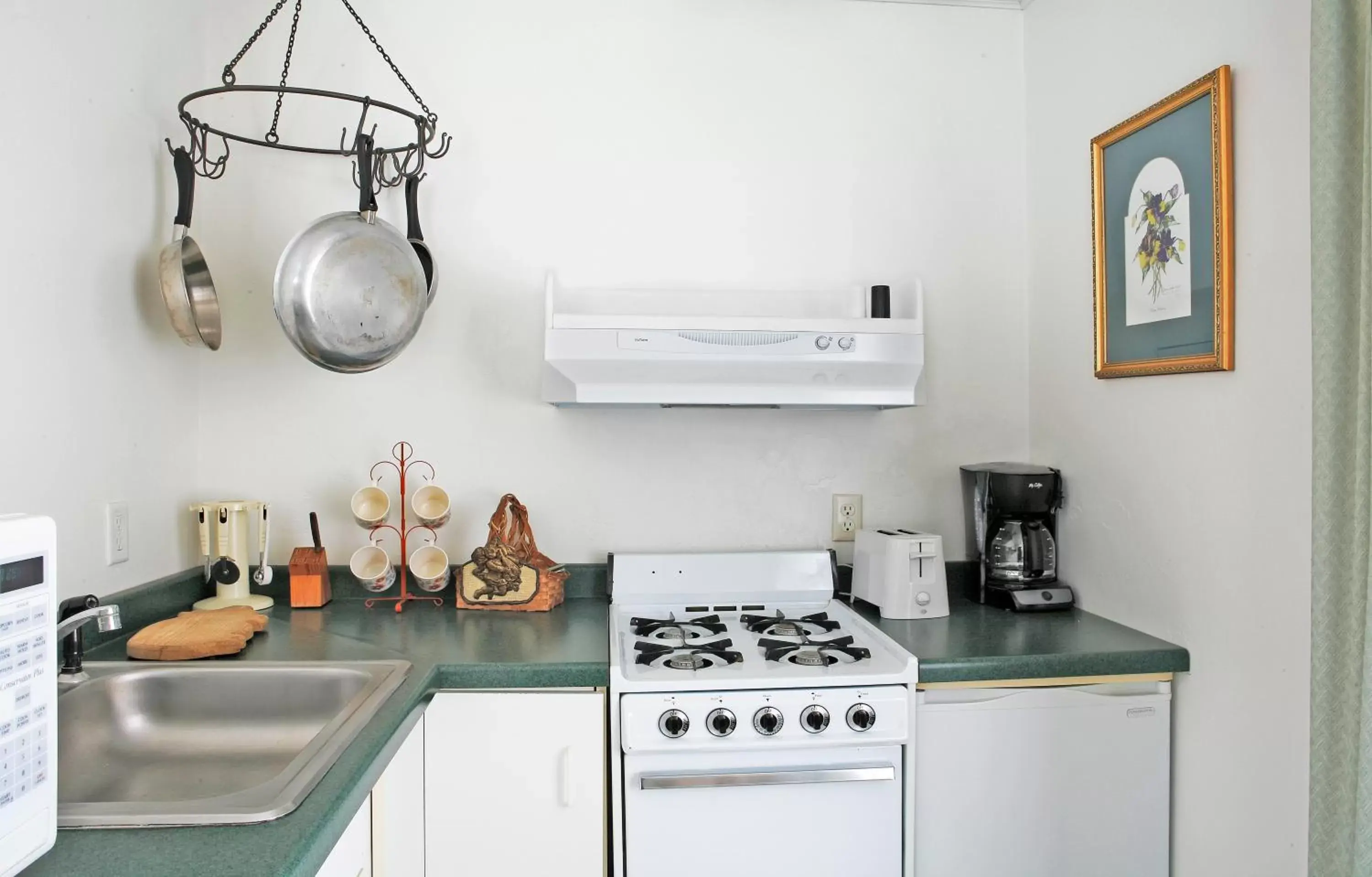 Communal kitchen, Kitchen/Kitchenette in Peninsula Park-View Resort