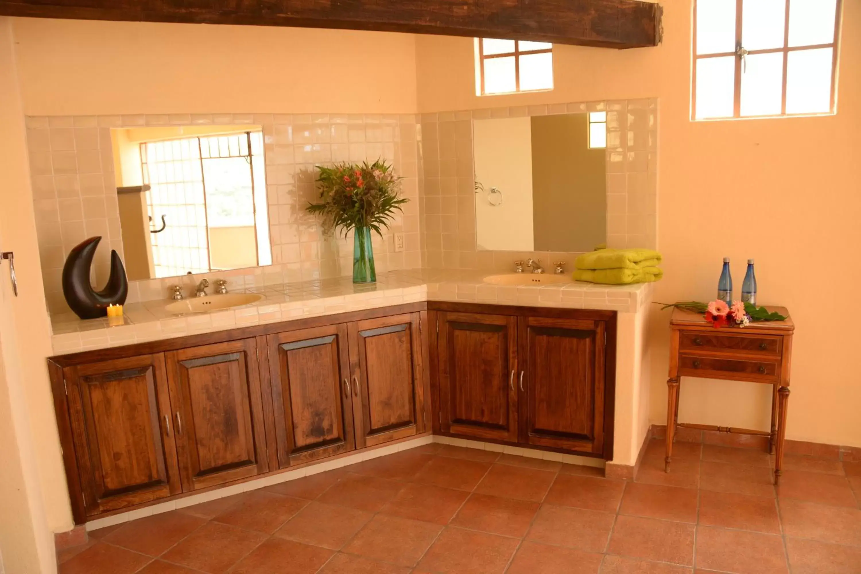 Bathroom, Kitchen/Kitchenette in Hotel Chocolate Suites