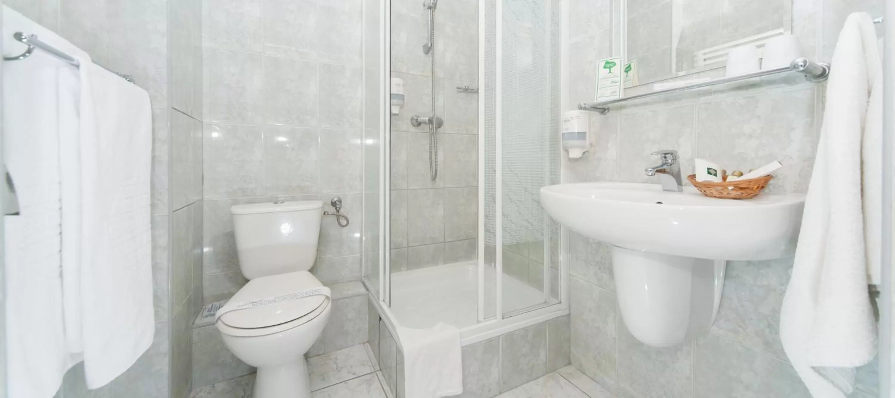 Standard Twin Room - single occupancy in Hotel Gromada Radom Centrum Standard Twin Room - single occupancy in Hotel Gromada Radom Centrum