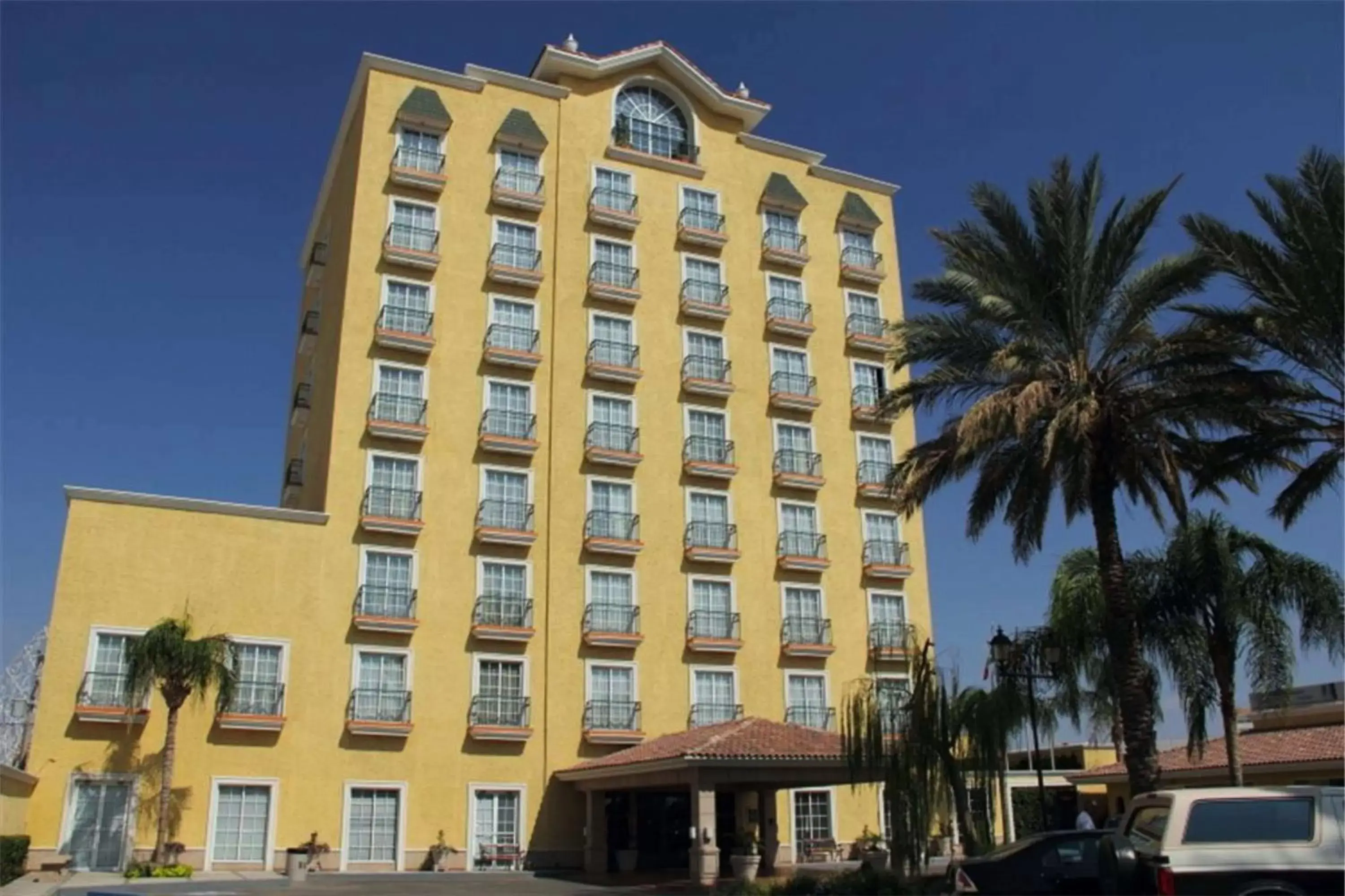 Property Building in Best Western Hotel Posada Del Rio Express
