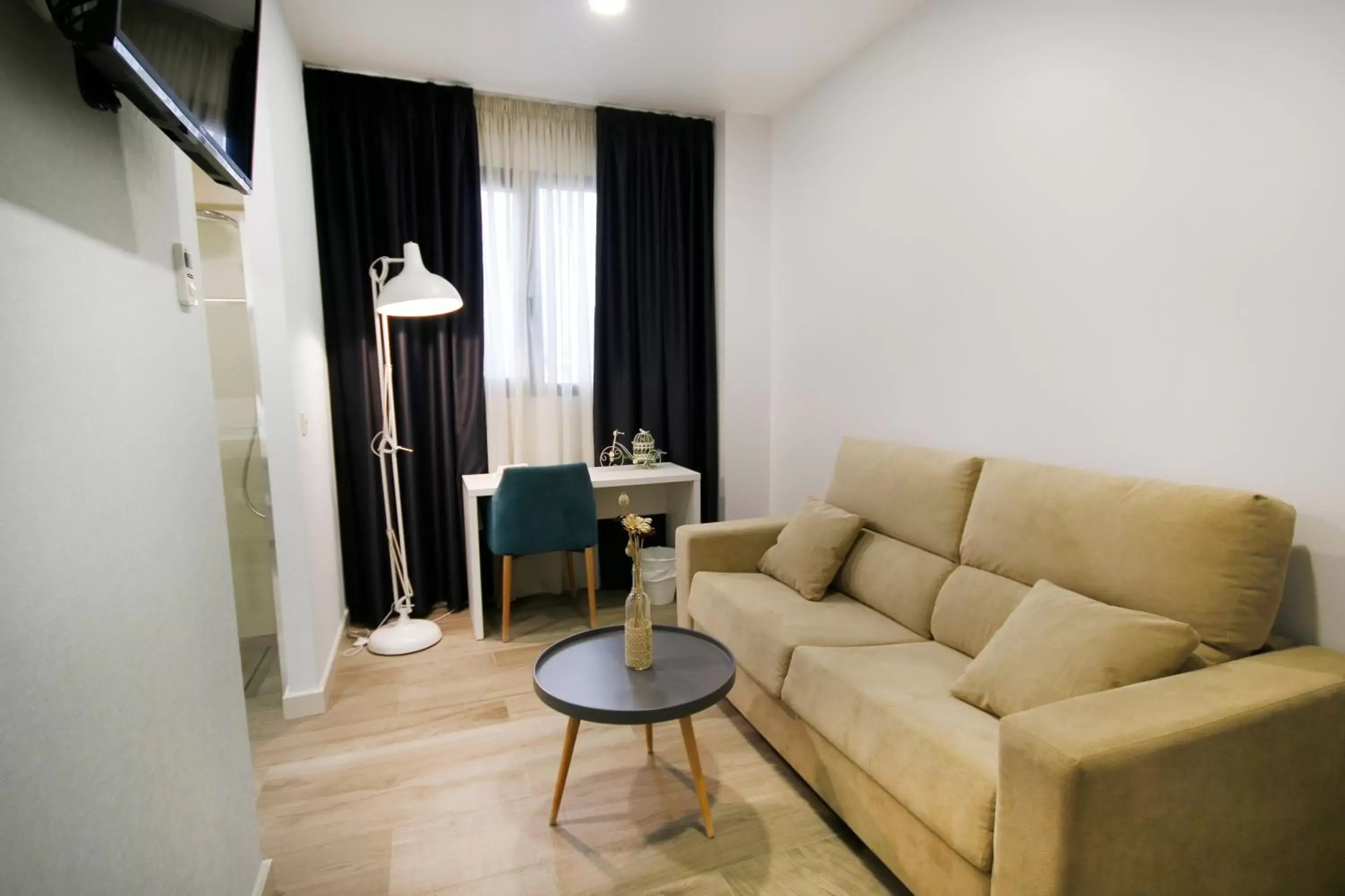 Living room, Seating Area in Hotel Leo