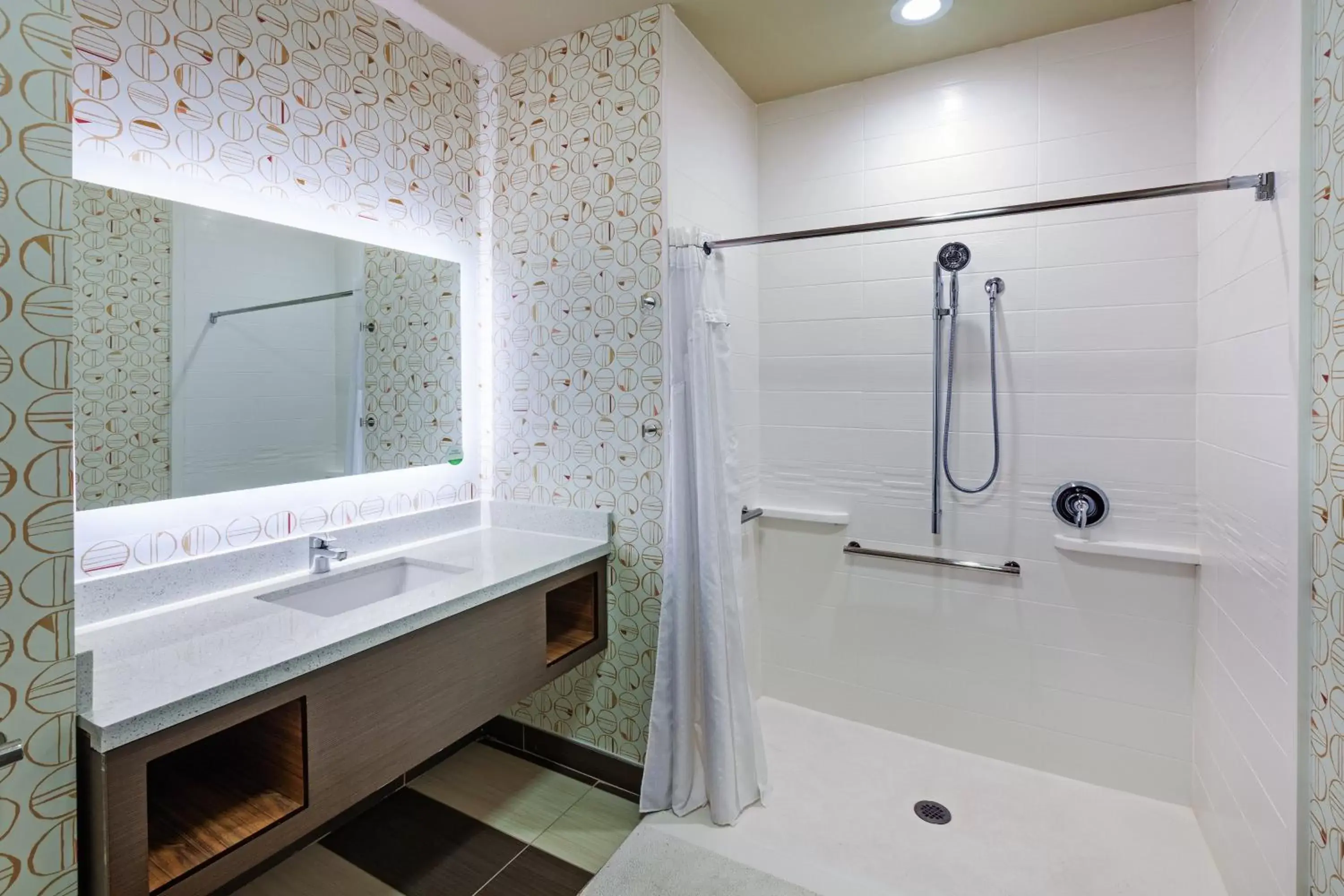 Photo of the whole room, Bathroom in Holiday Inn - Amarillo East, an IHG Hotel