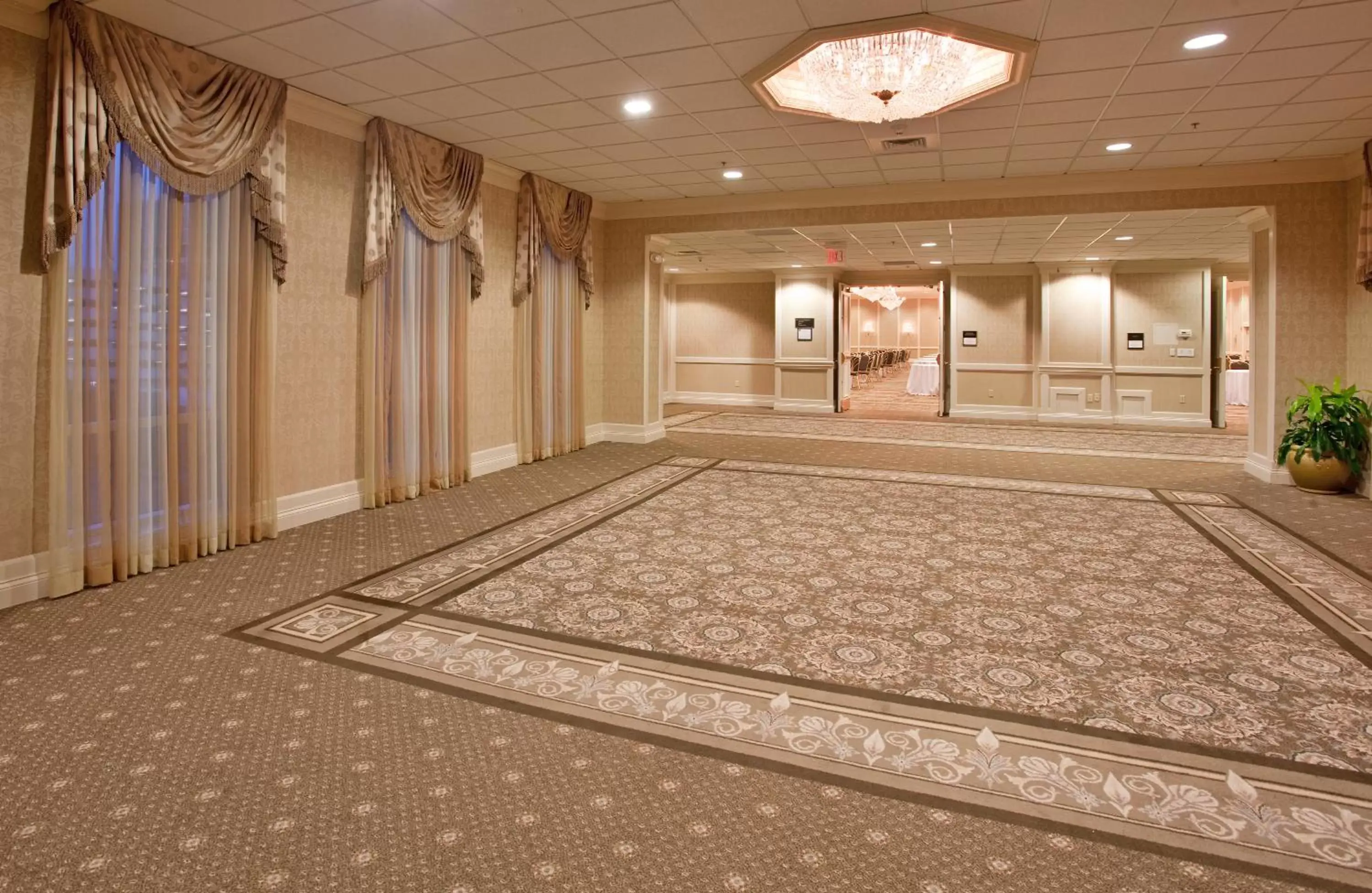 Banquet/Function facilities, Banquet Facilities in Clayton Plaza Hotel & Extended Stay