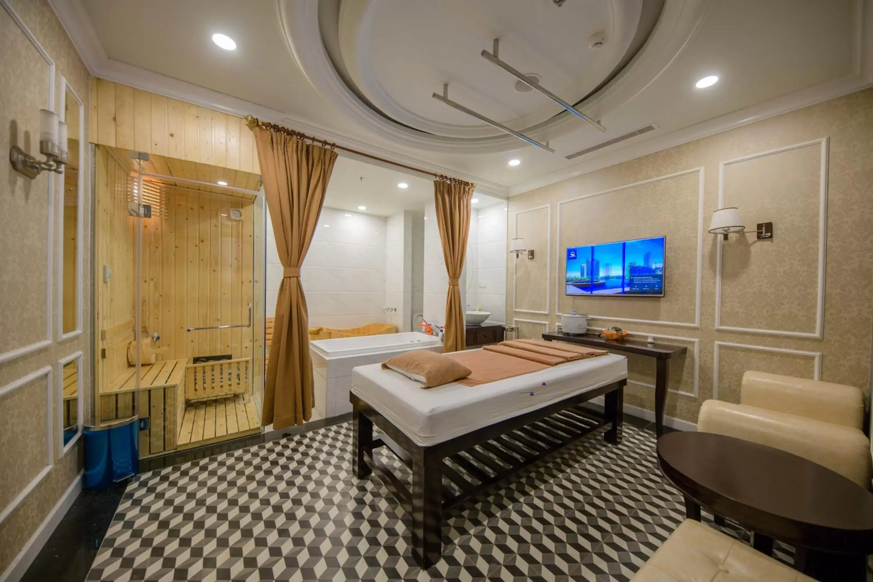 Massage, TV/Entertainment Center in Quinter Central Nha Trang