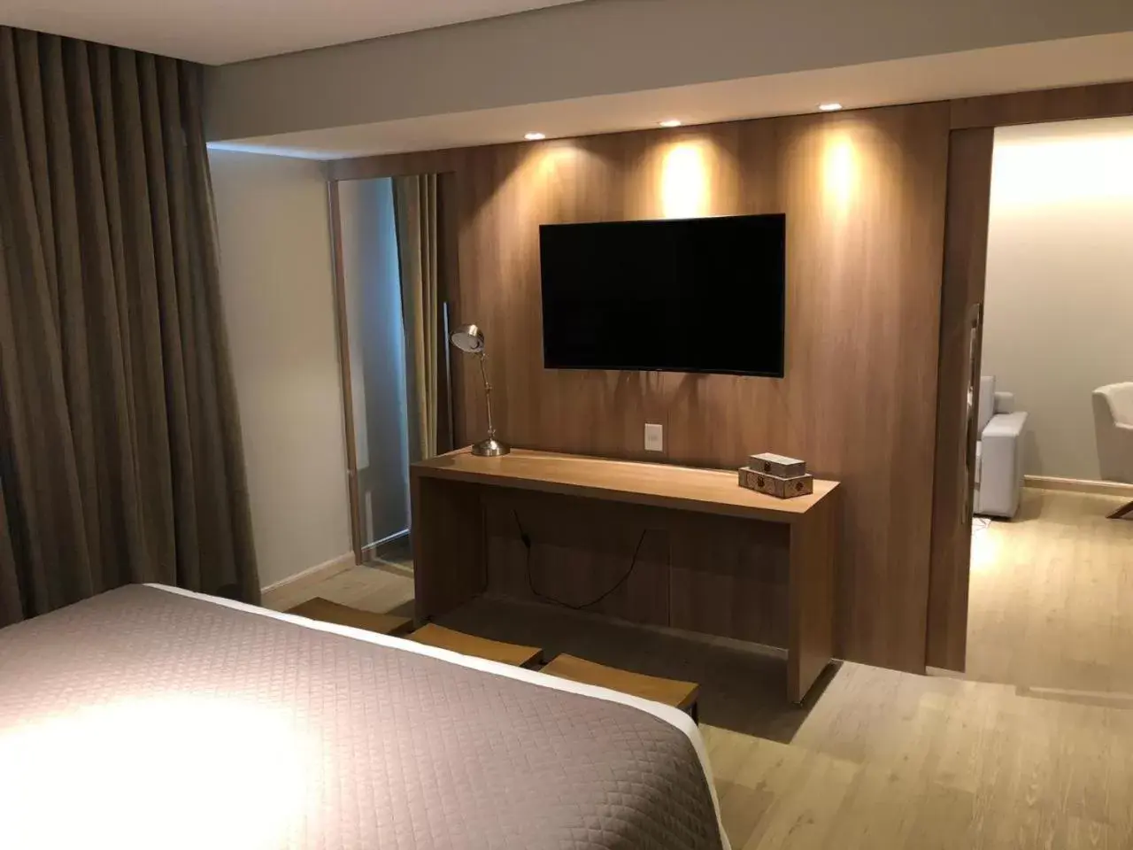 TV and multimedia, TV/Entertainment Center in Dubai Suites