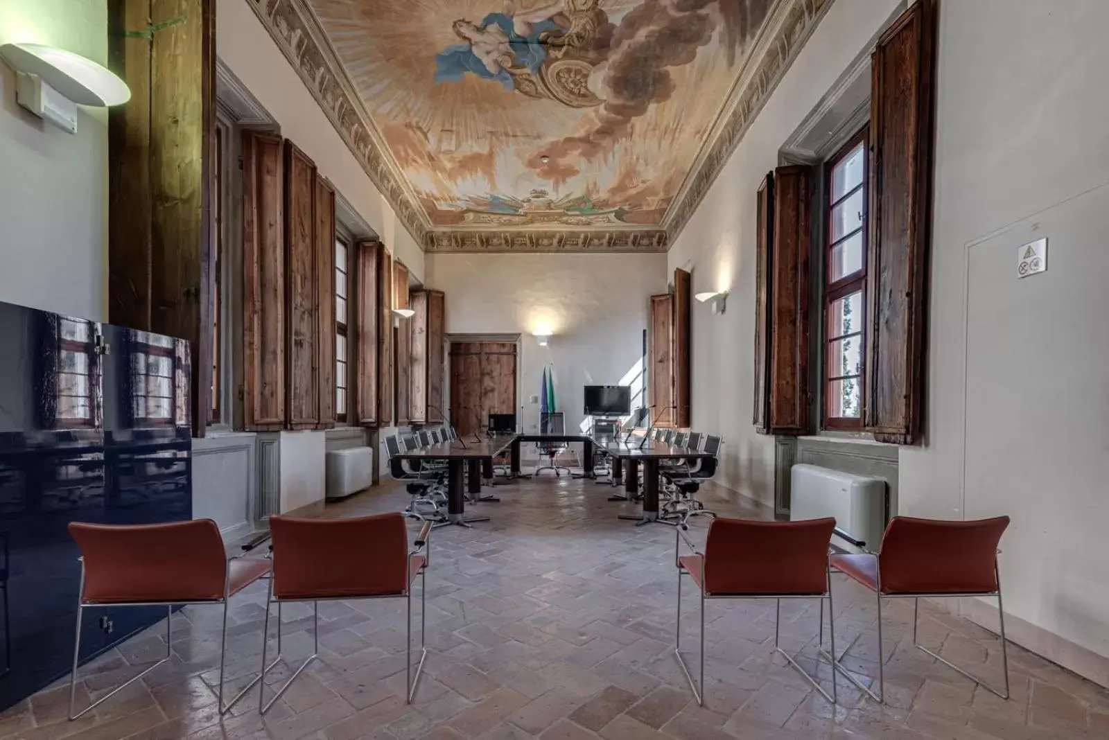 Meeting/conference room, Restaurant/Places to Eat in TORRE GIARDINO SEGRETO B&B- Borgo Capitano Collection - Albergo diffuso