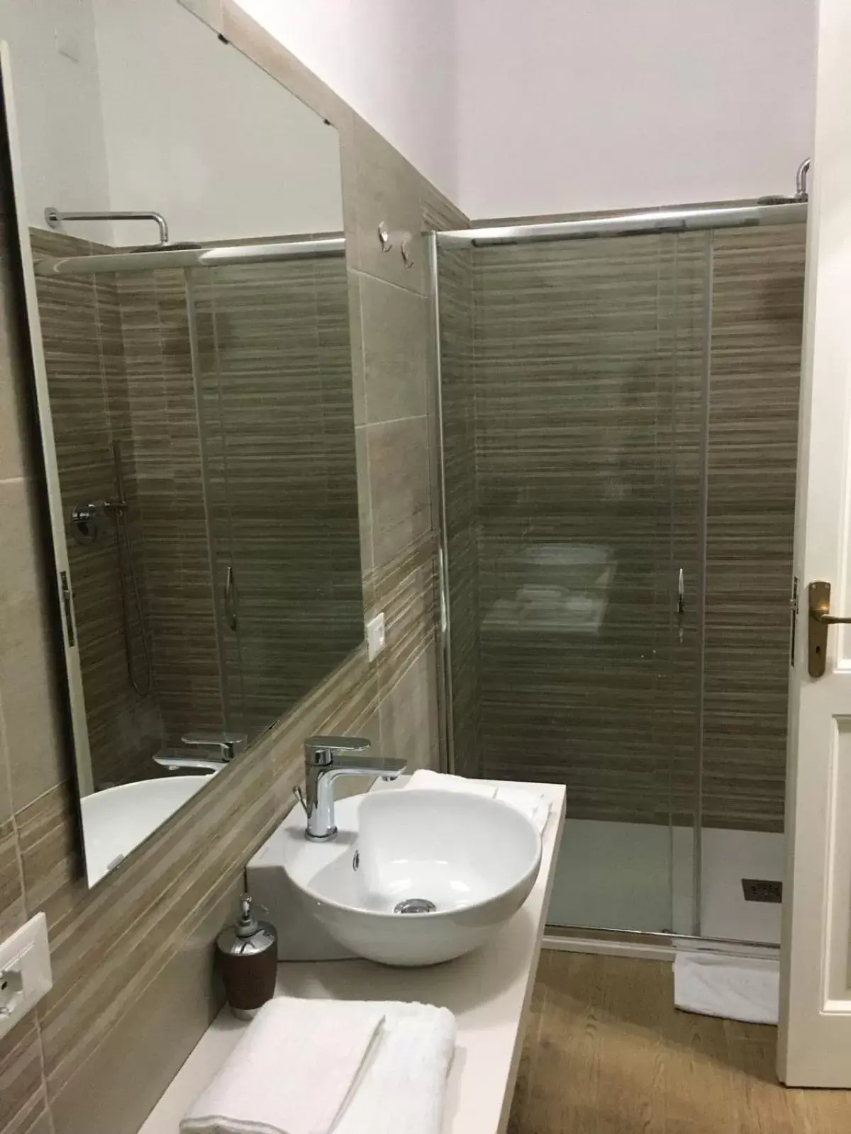 Bathroom in D & C