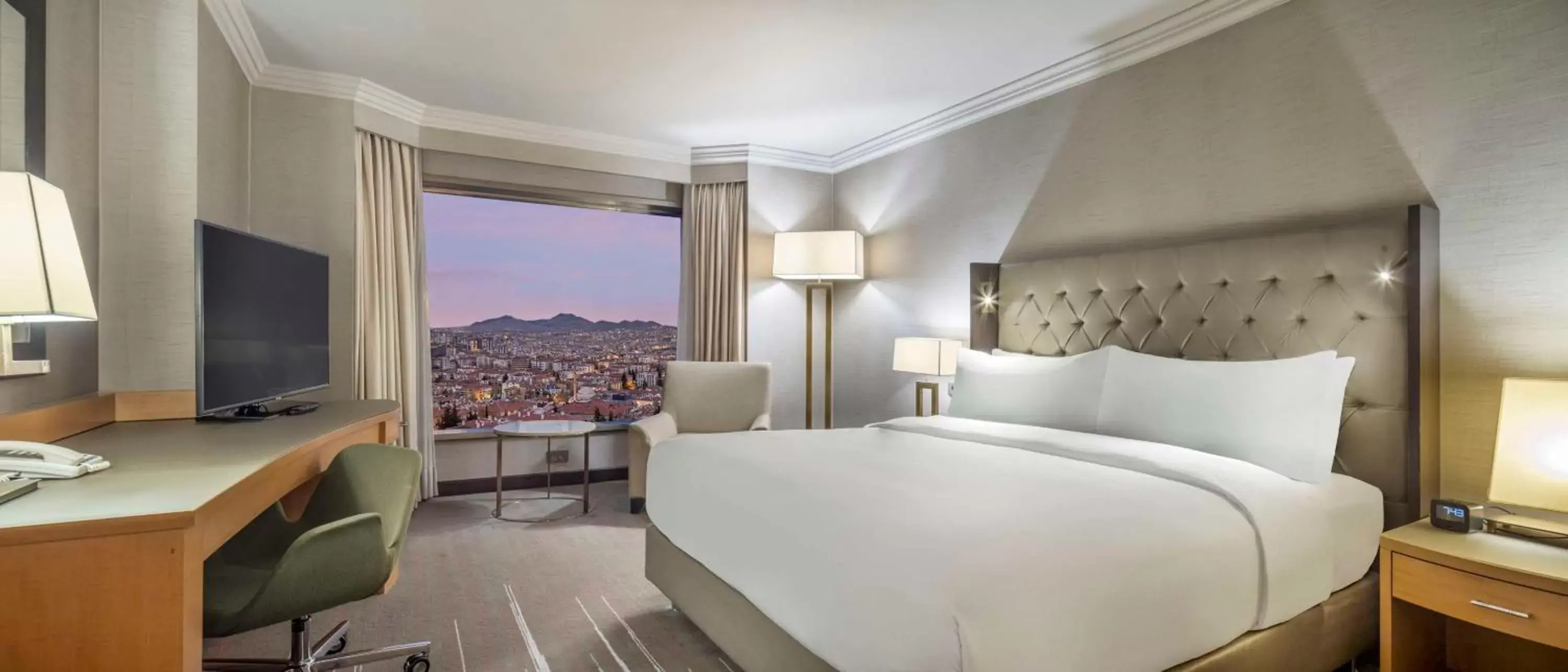 Bedroom in Ankara HiltonSA