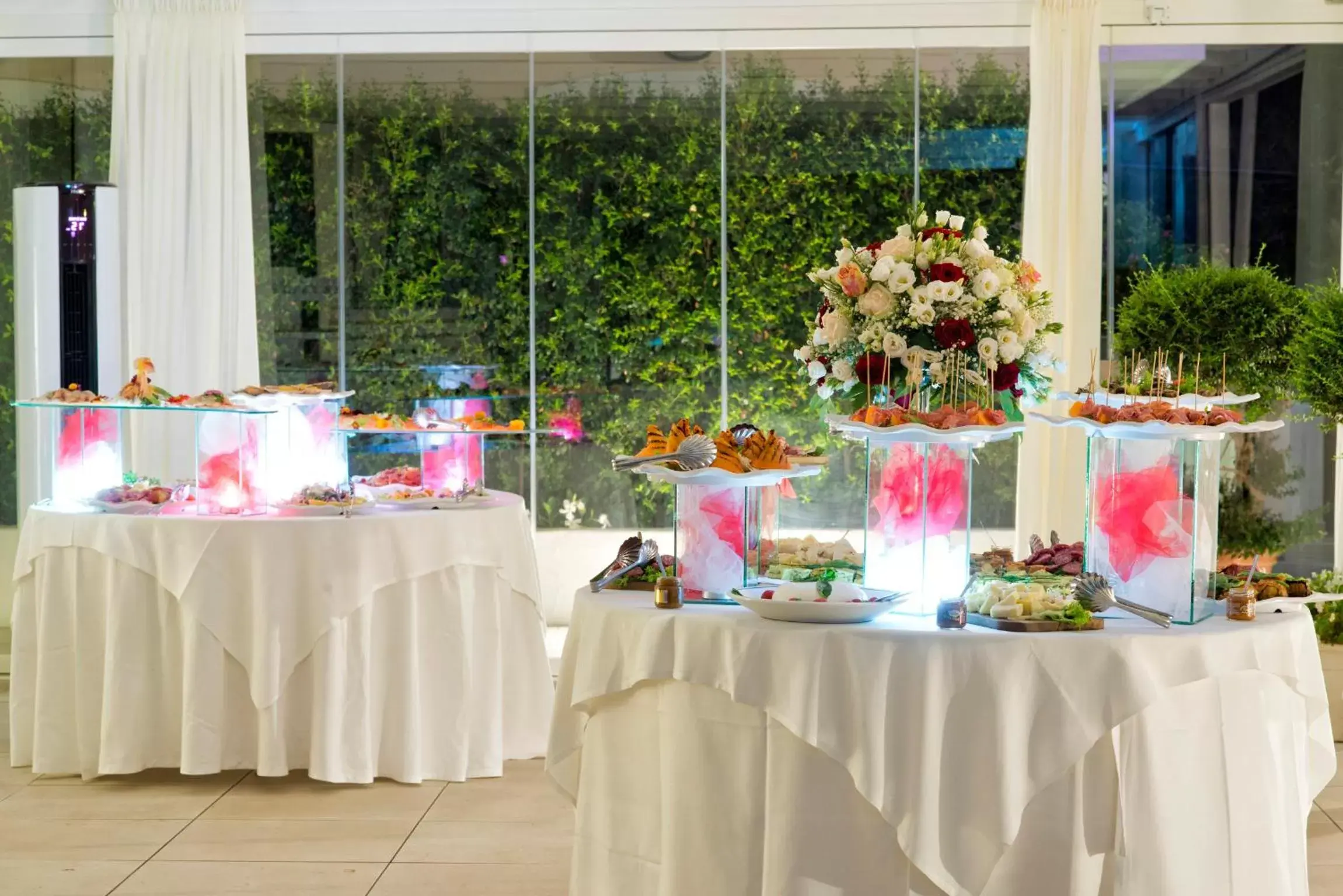 Food and drinks, Banquet Facilities in Hotel Villa Durrueli Resort & Spa