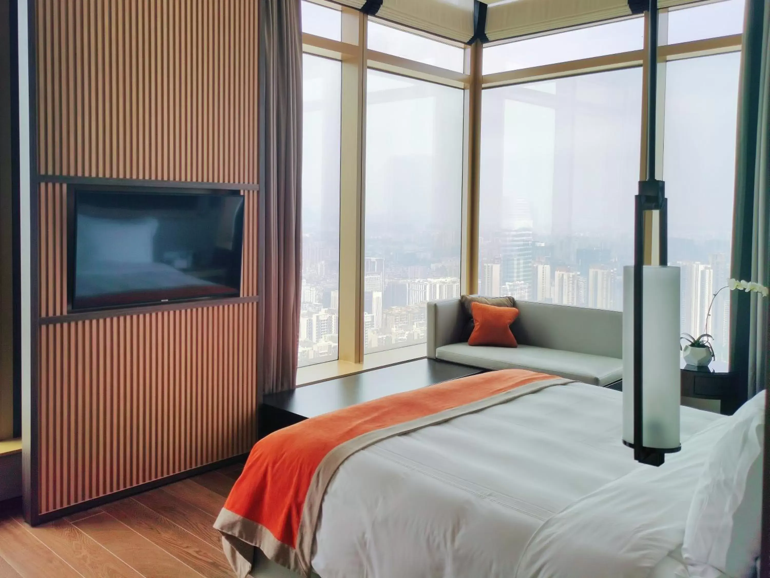 Bedroom, Bed in Jumeirah Guangzhou - Complimentary Shuttle Bus to Canton Fair Complex during Canton Fair period