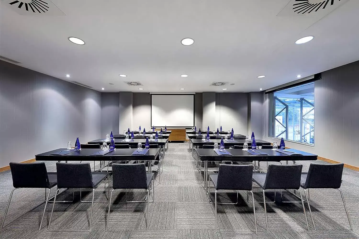 Meeting/conference room in Eurostars Madrid Congress