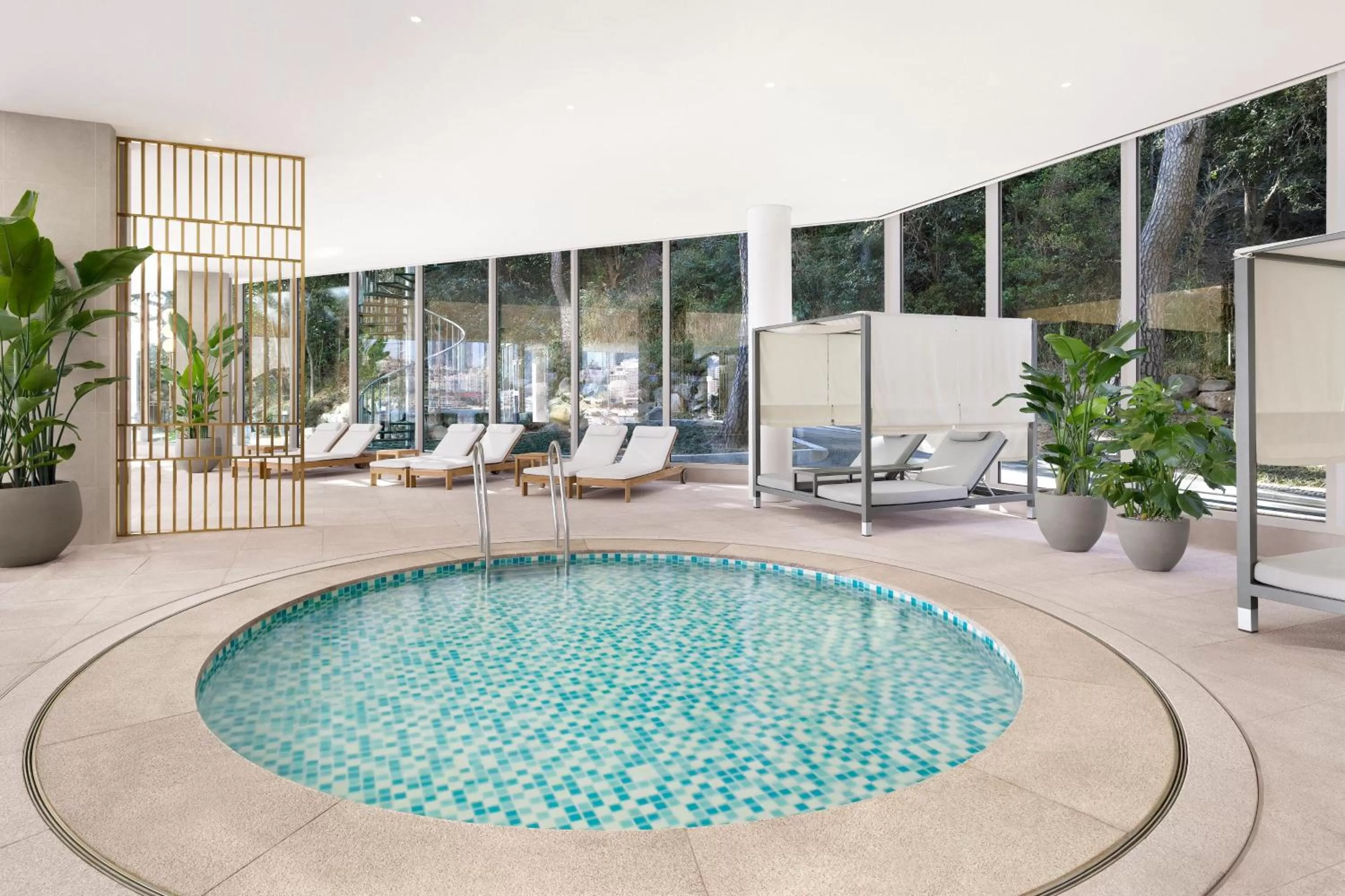 Swimming pool in The Westin Josun Busan