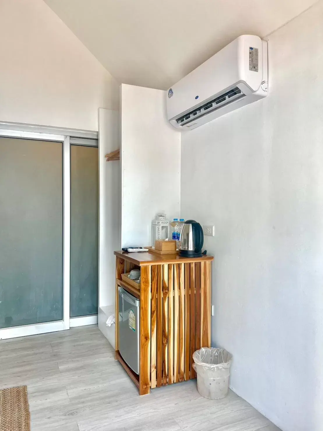 air conditioner, Kitchen/Kitchenette in Siam Bay Resort