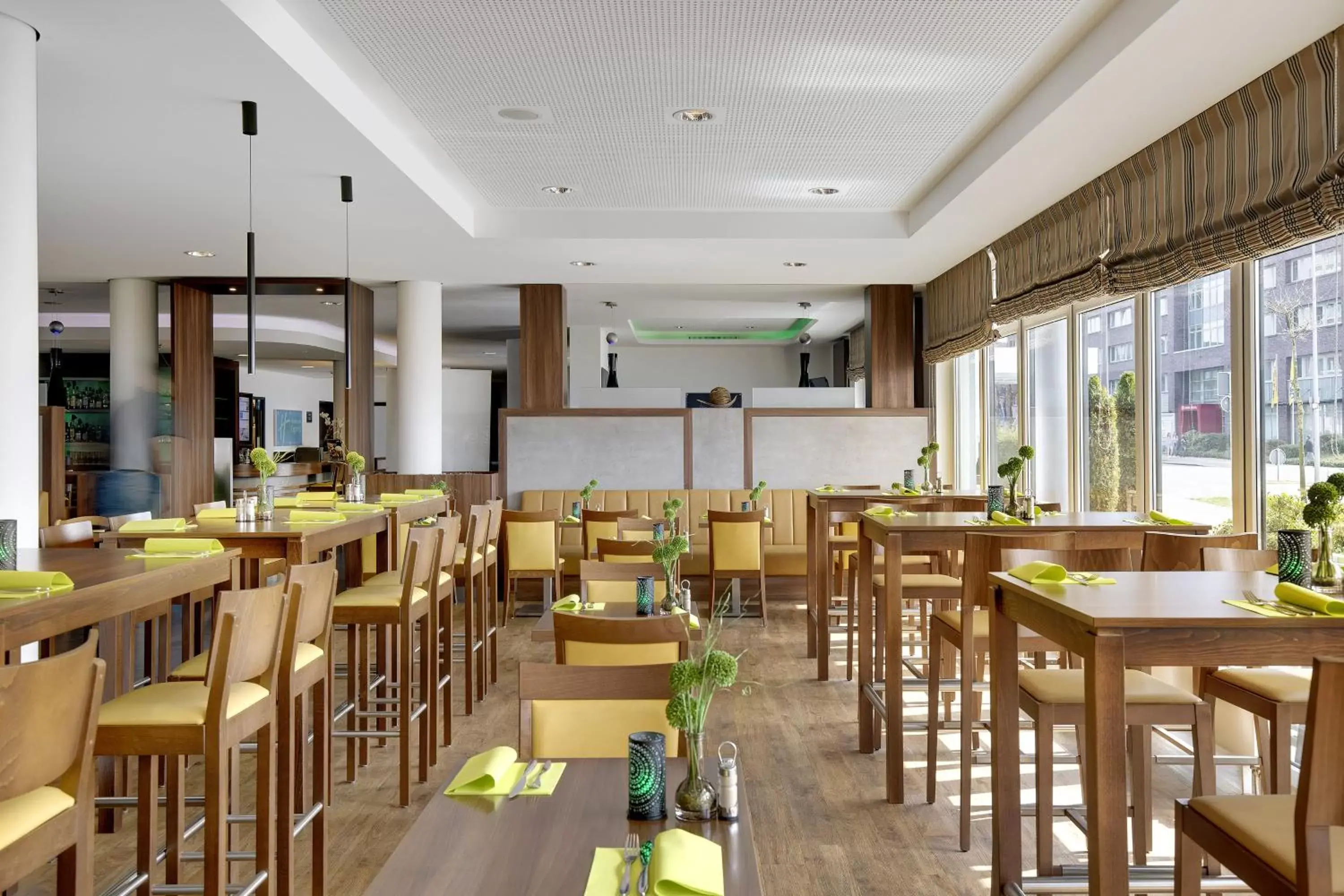 Restaurant/Places to Eat in Holiday Inn Express Bremen Airport, an IHG Hotel