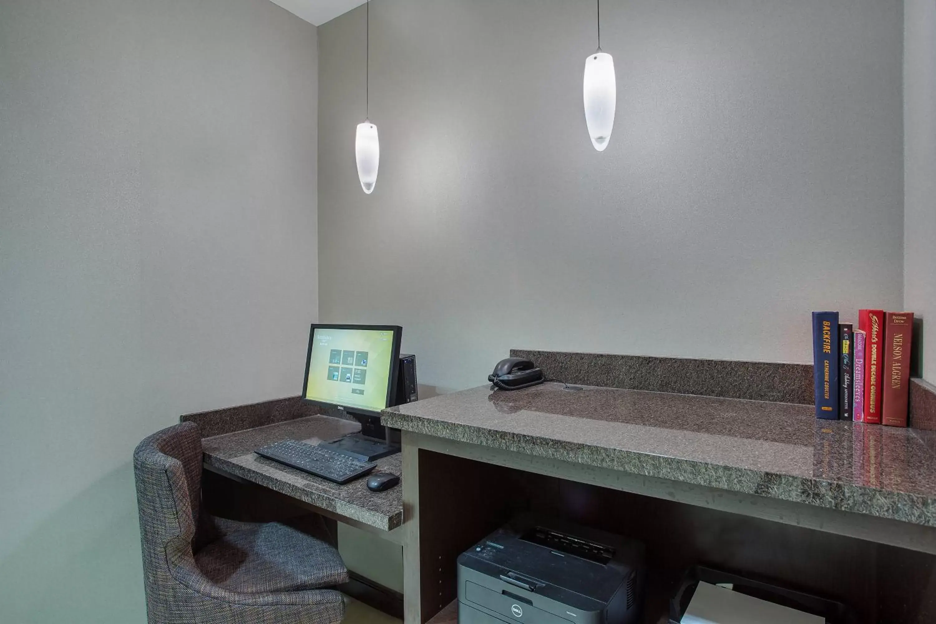 Business facilities, TV/Entertainment Center in Residence Inn Jackson