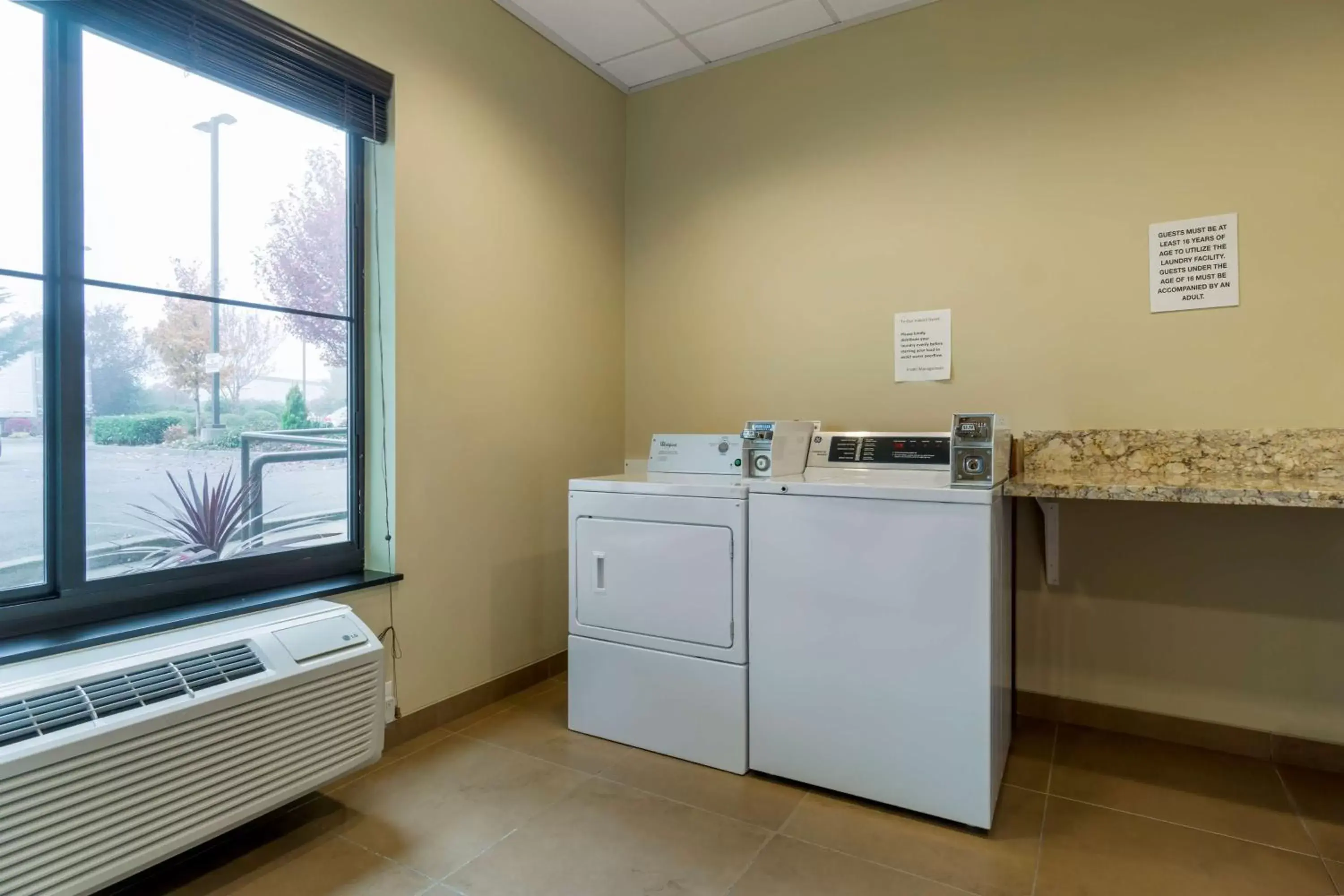 laundry, Kitchen/Kitchenette in Best Western Plus Lacey Inn & Suites