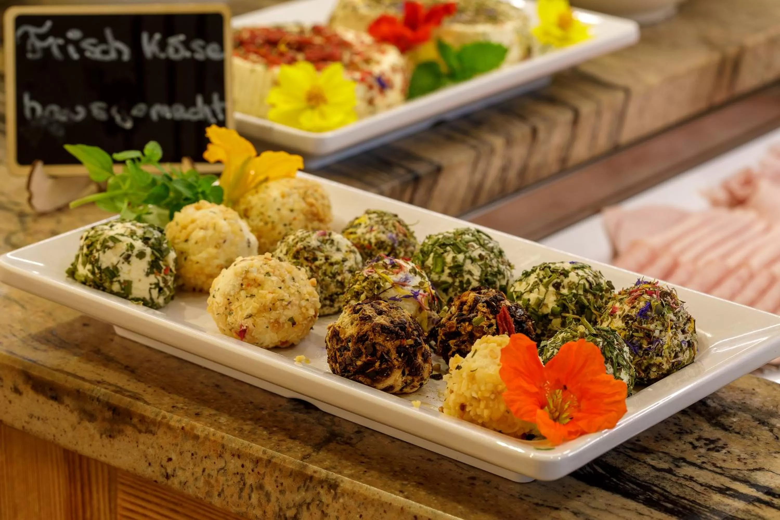 Buffet breakfast, Food in Panorama Hotel Gasthof Leidingerhof