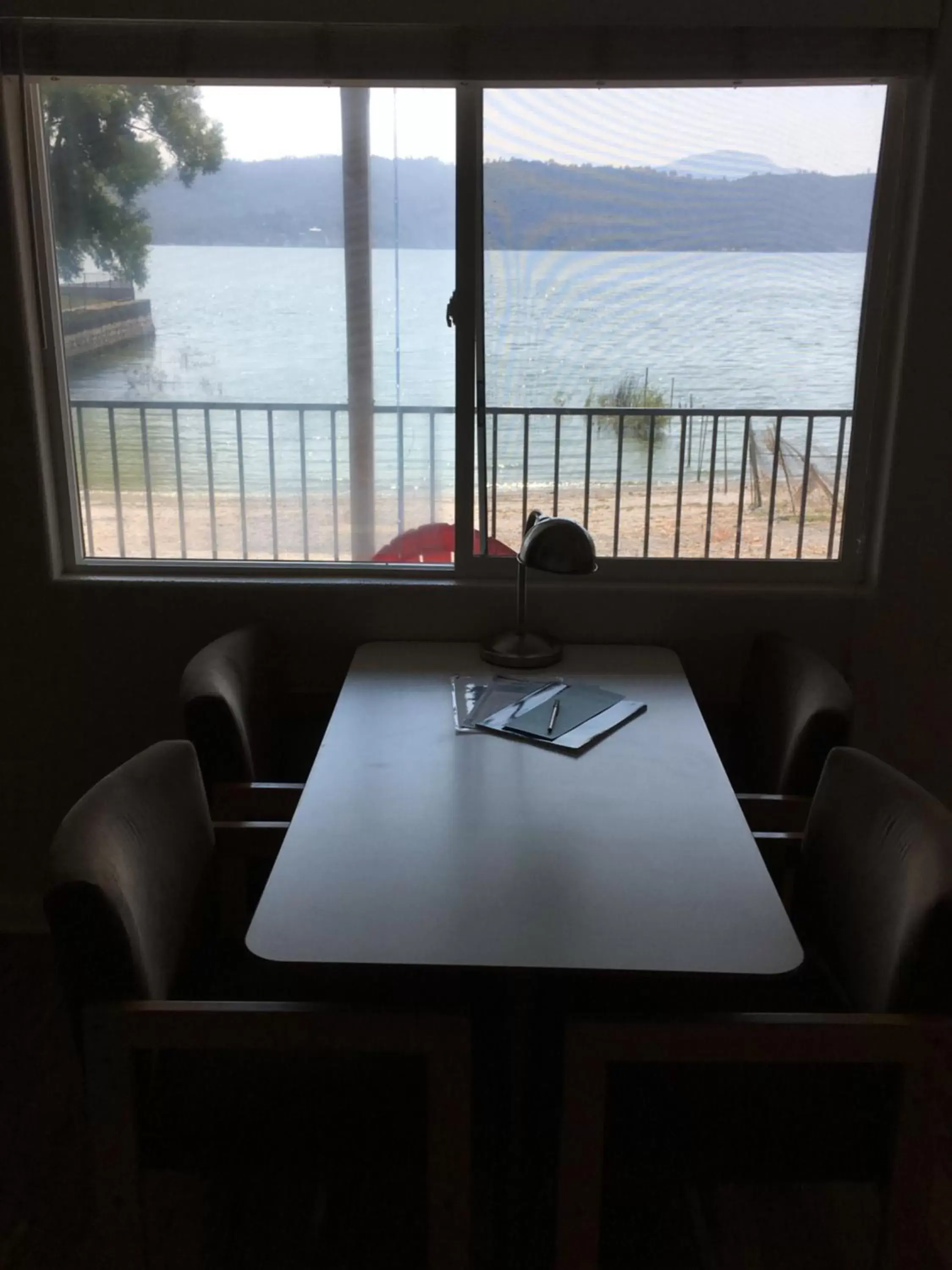 Dining area in Clear Lake Cottages & Marina