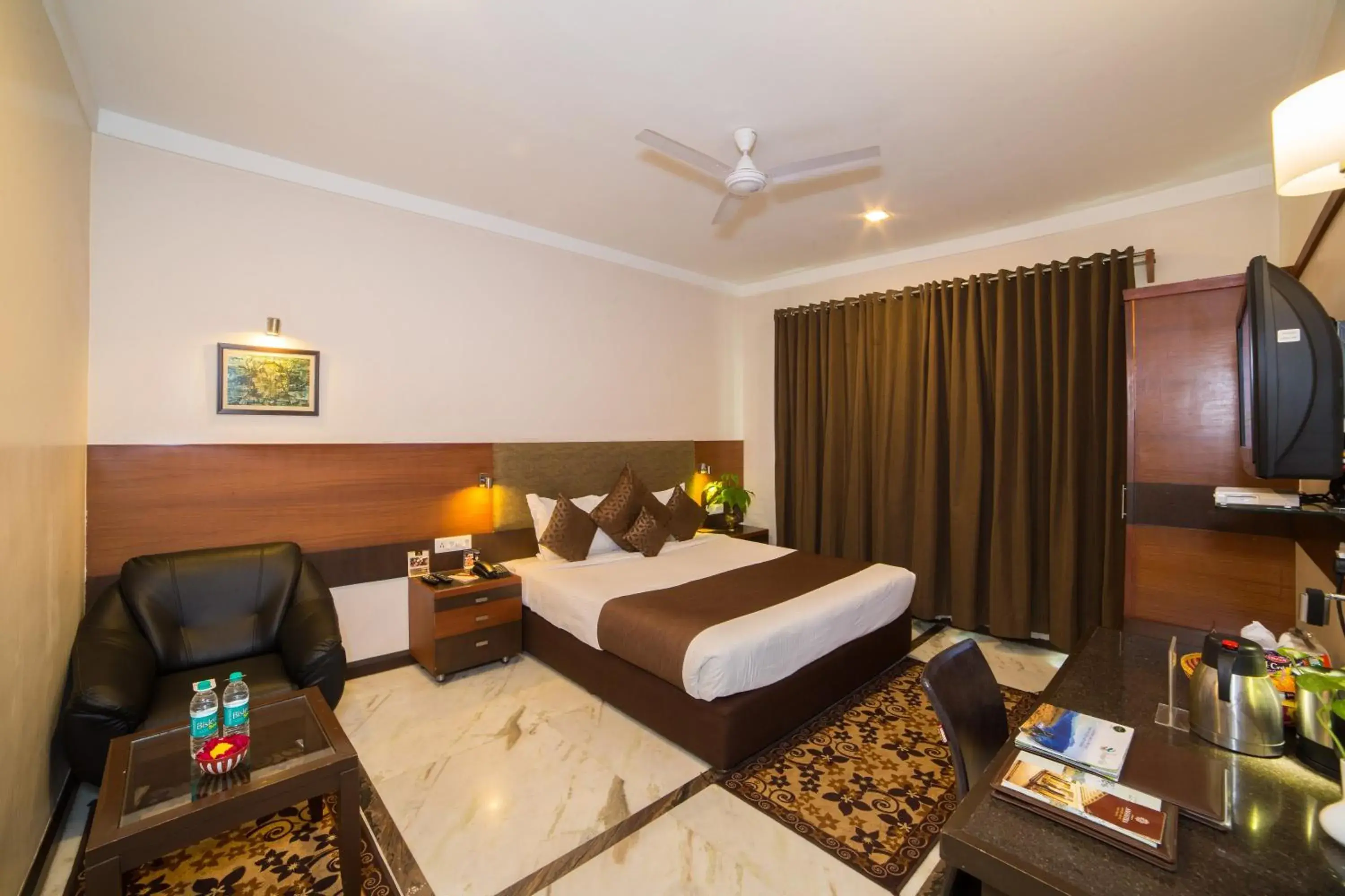 Bedroom in Amantra Comfort Hotel