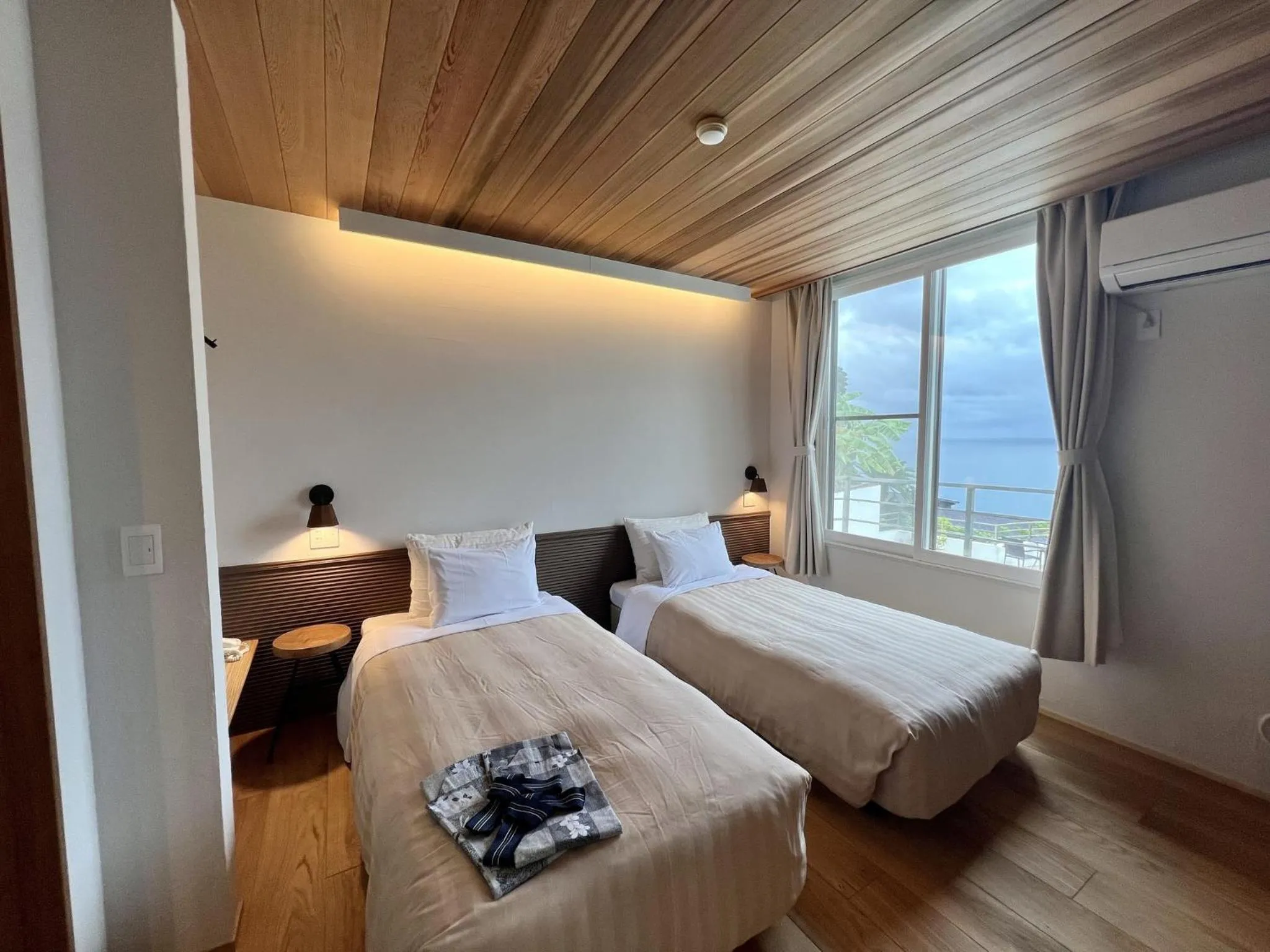 Photo of the whole room, Bed in Gardenvilla Shirahama