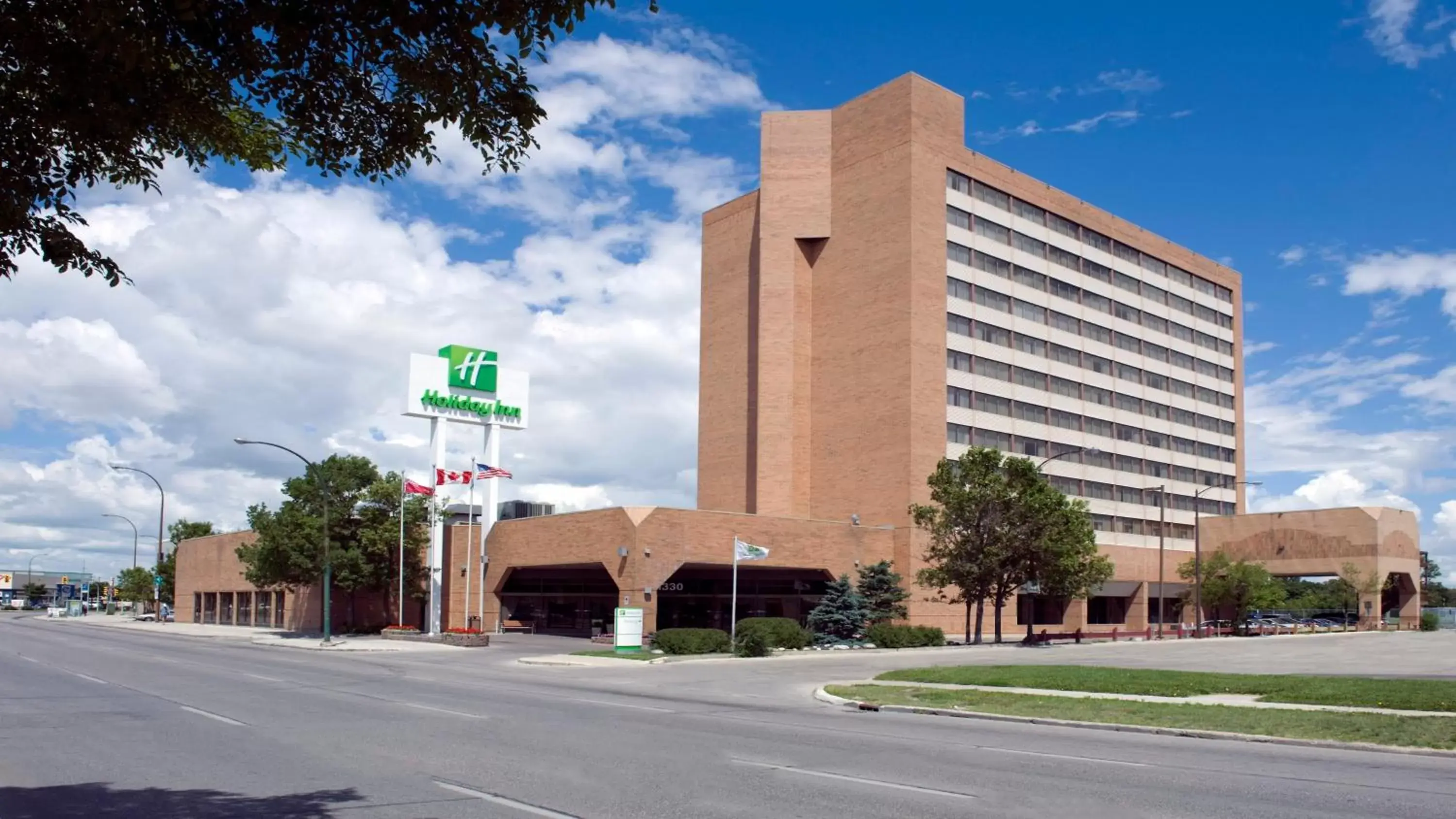 Property Building in Holiday Inn Winnipeg-South, an IHG Hotel