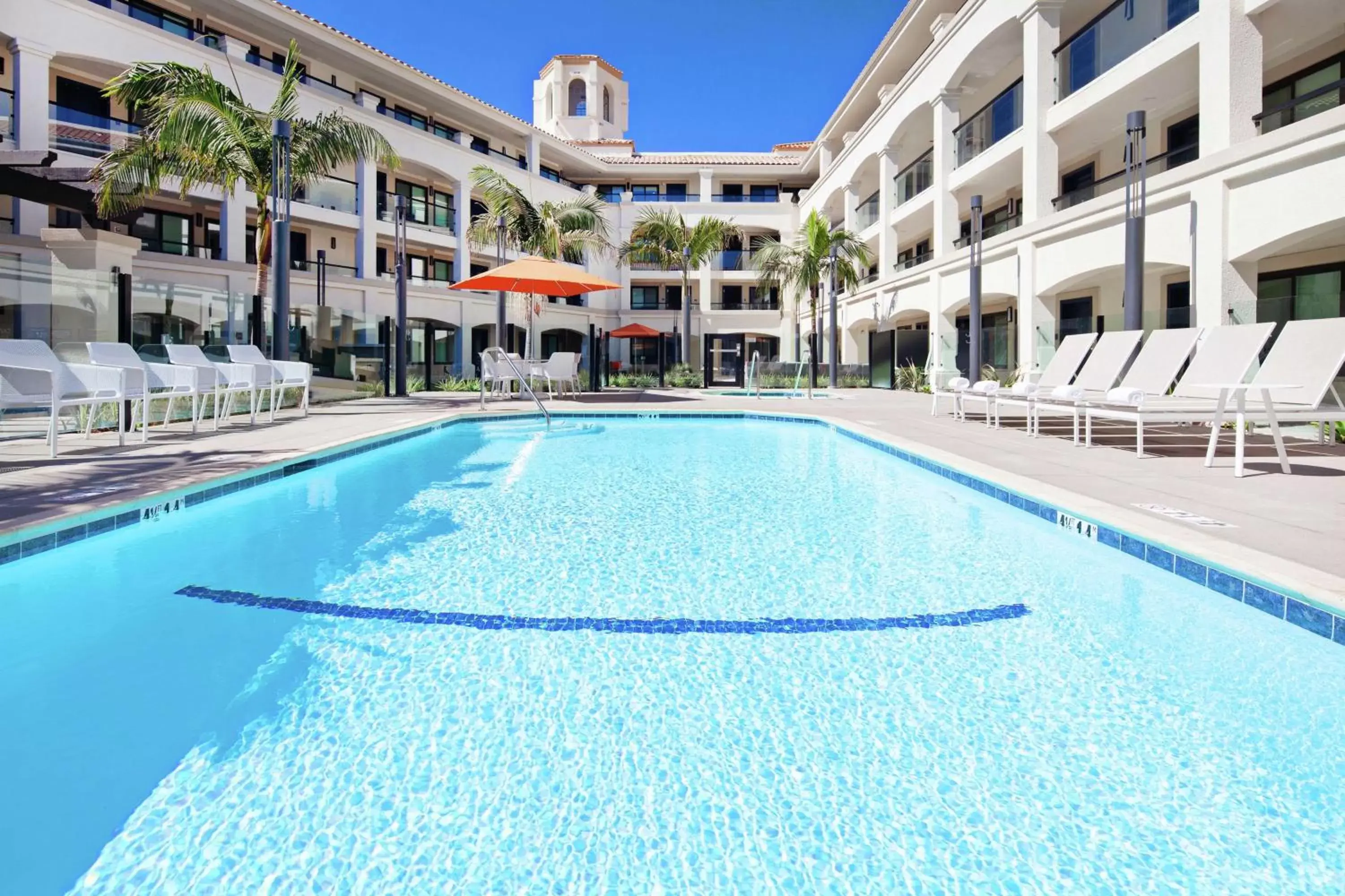 Property building, Swimming Pool in Homewood Suites By Hilton San Diego Central
