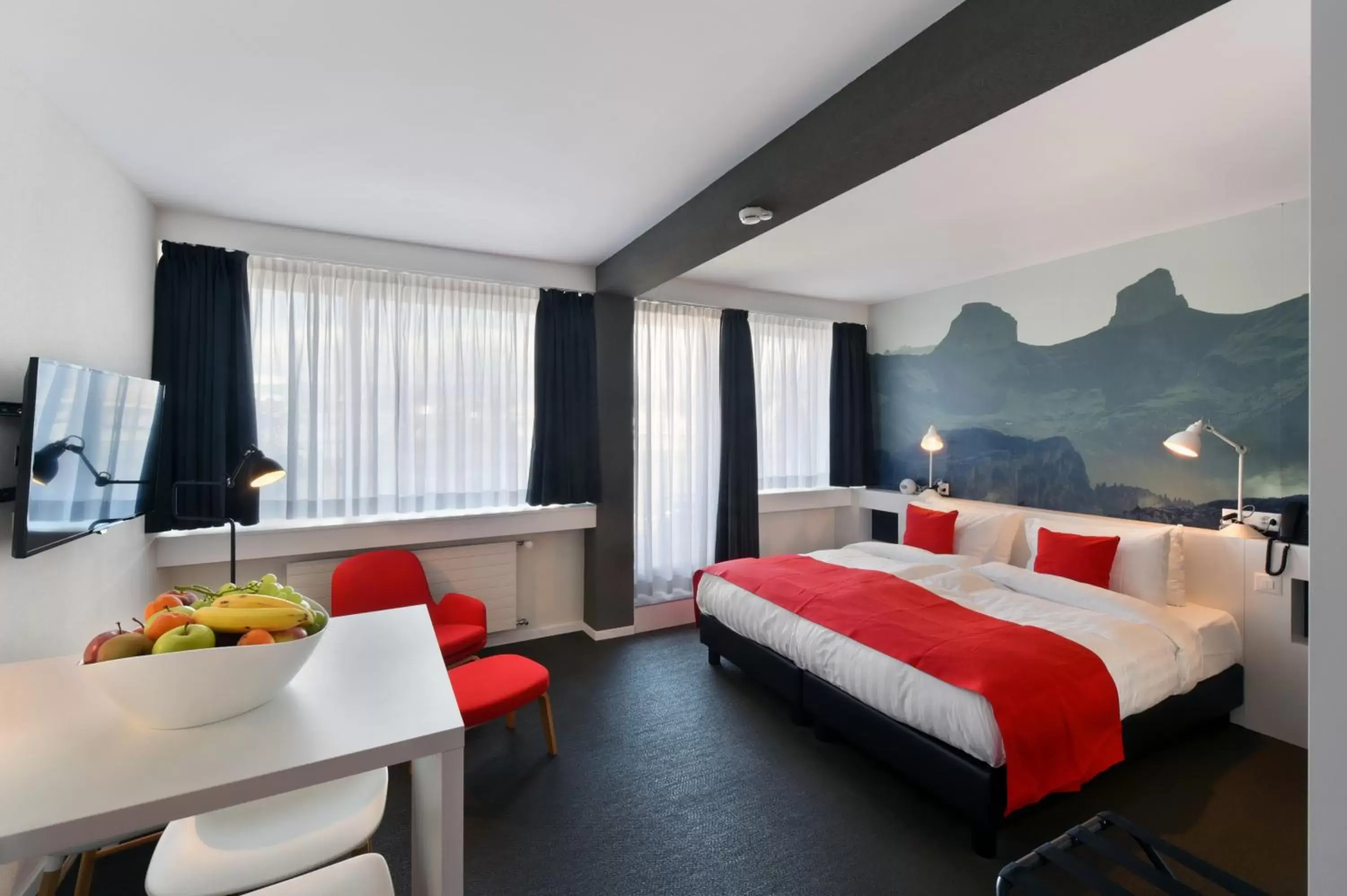 Photo of the whole room in Home Swiss Hotel