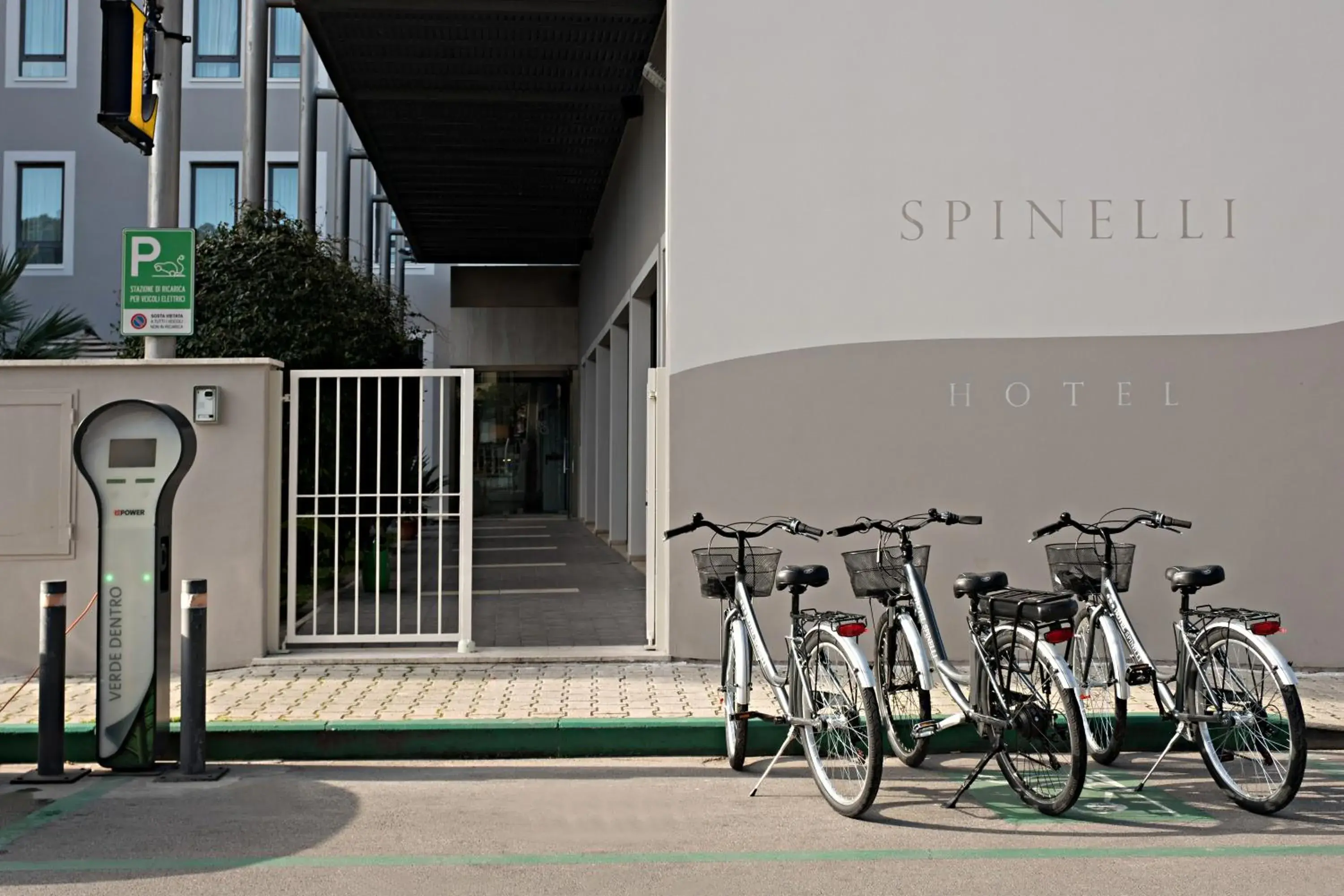 Facade/entrance in Hotel Spinelli