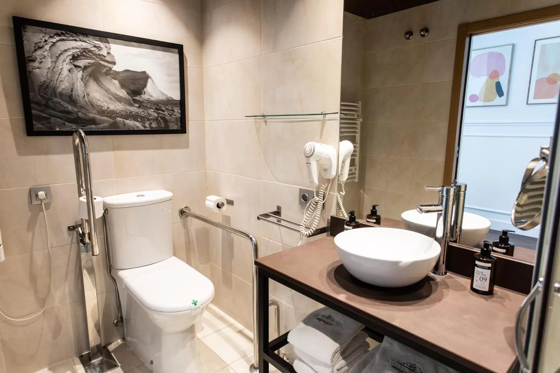 Bathroom in Hotel Trueba