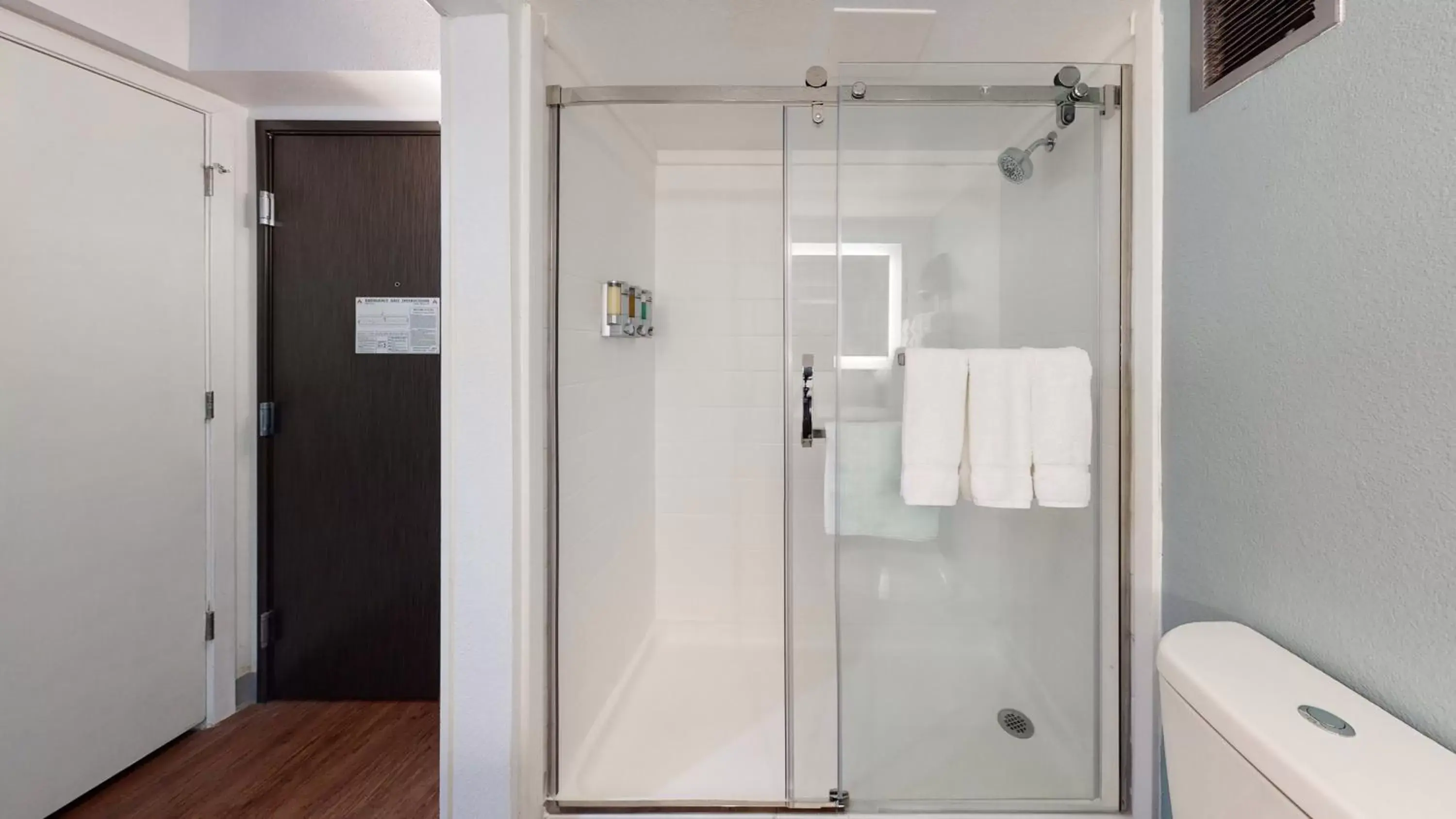 Shower, Bathroom in Aggieland Boutique Hotel