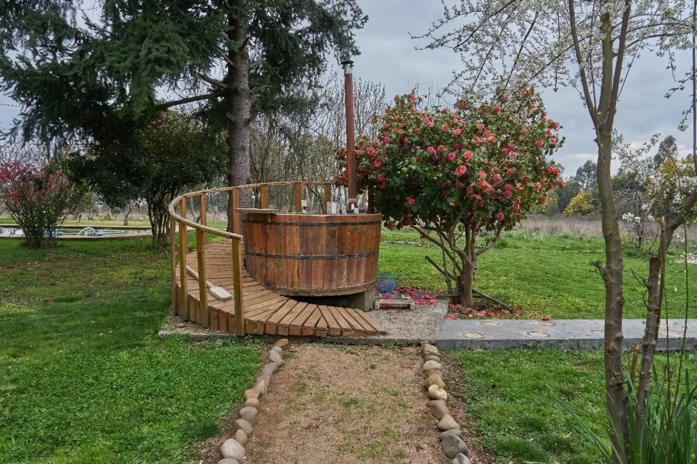 Hot Spring Bath, Garden in La Casa de Adobe Natural y Más