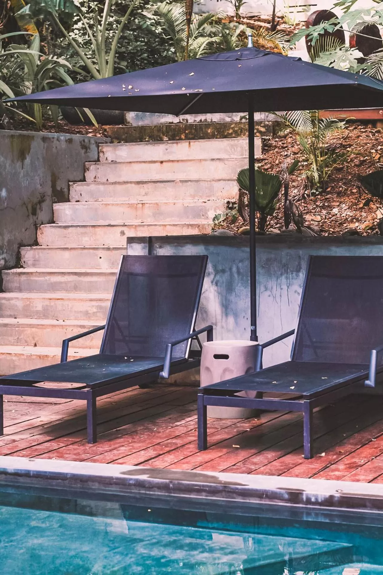 Seating area in Saboga Lodge