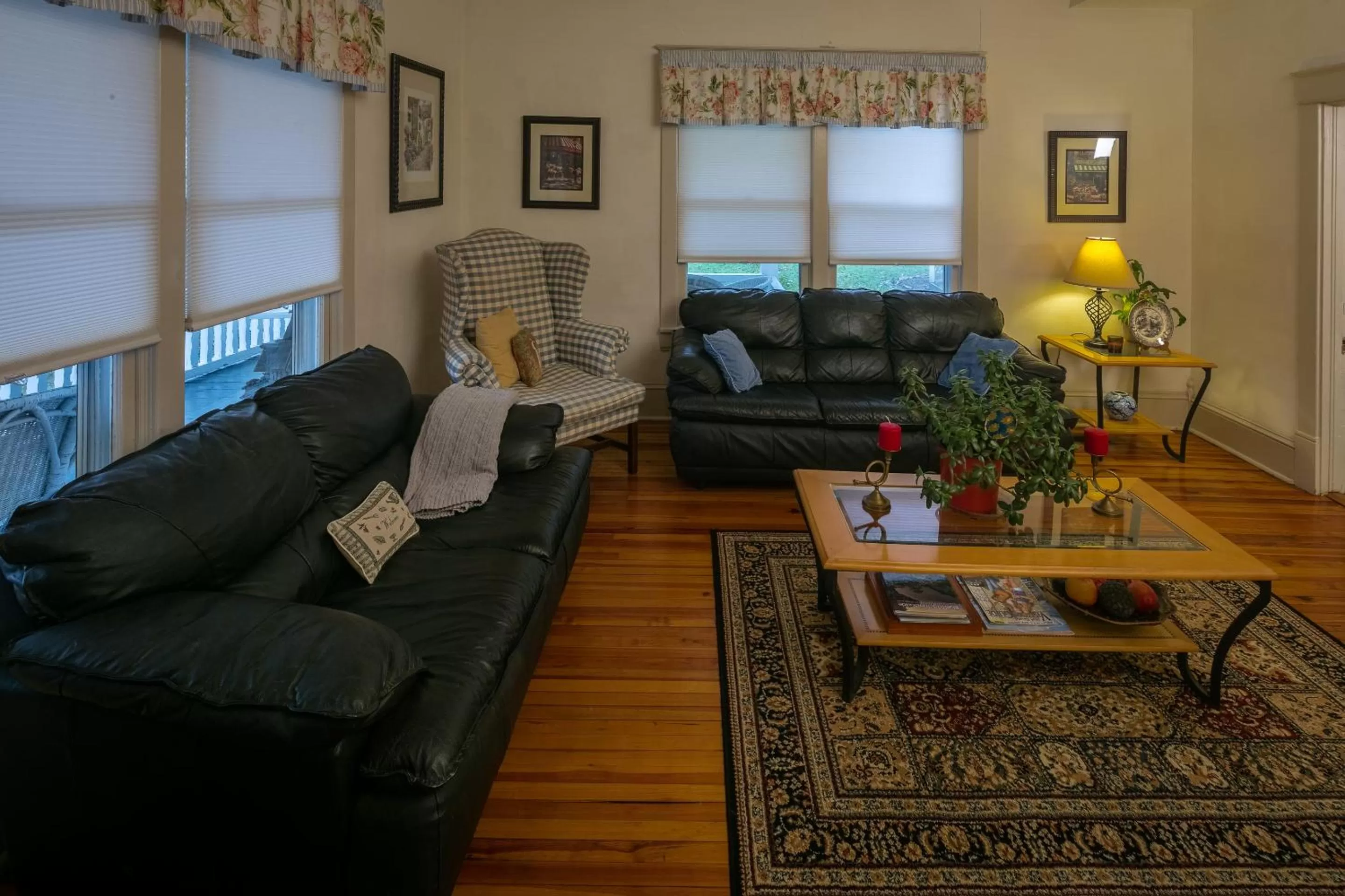Seating Area in Taylor House Inn