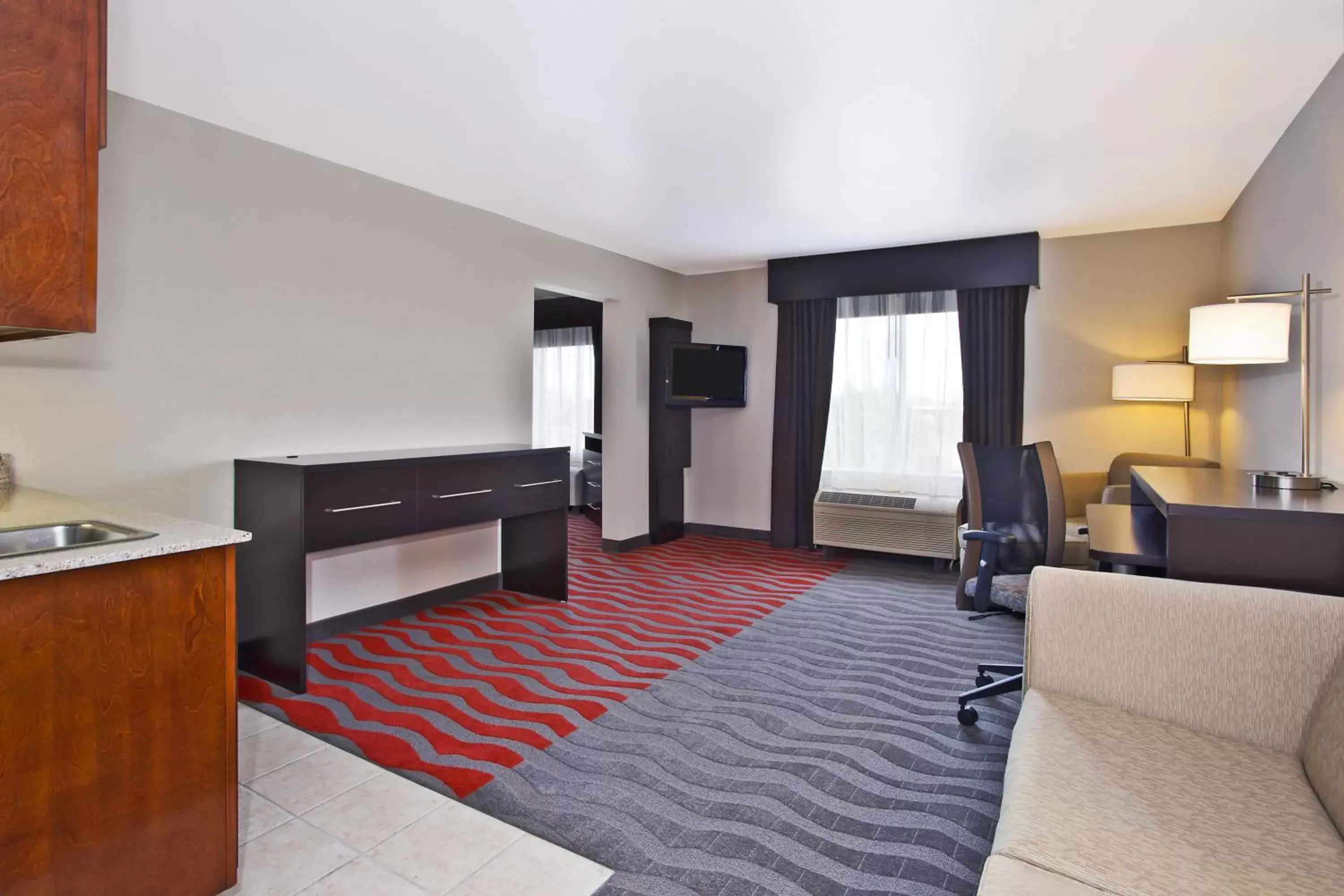 Photo of the whole room in Holiday Inn Express Hotel & Suites Columbus Southeast Groveport, an IHG Hotel