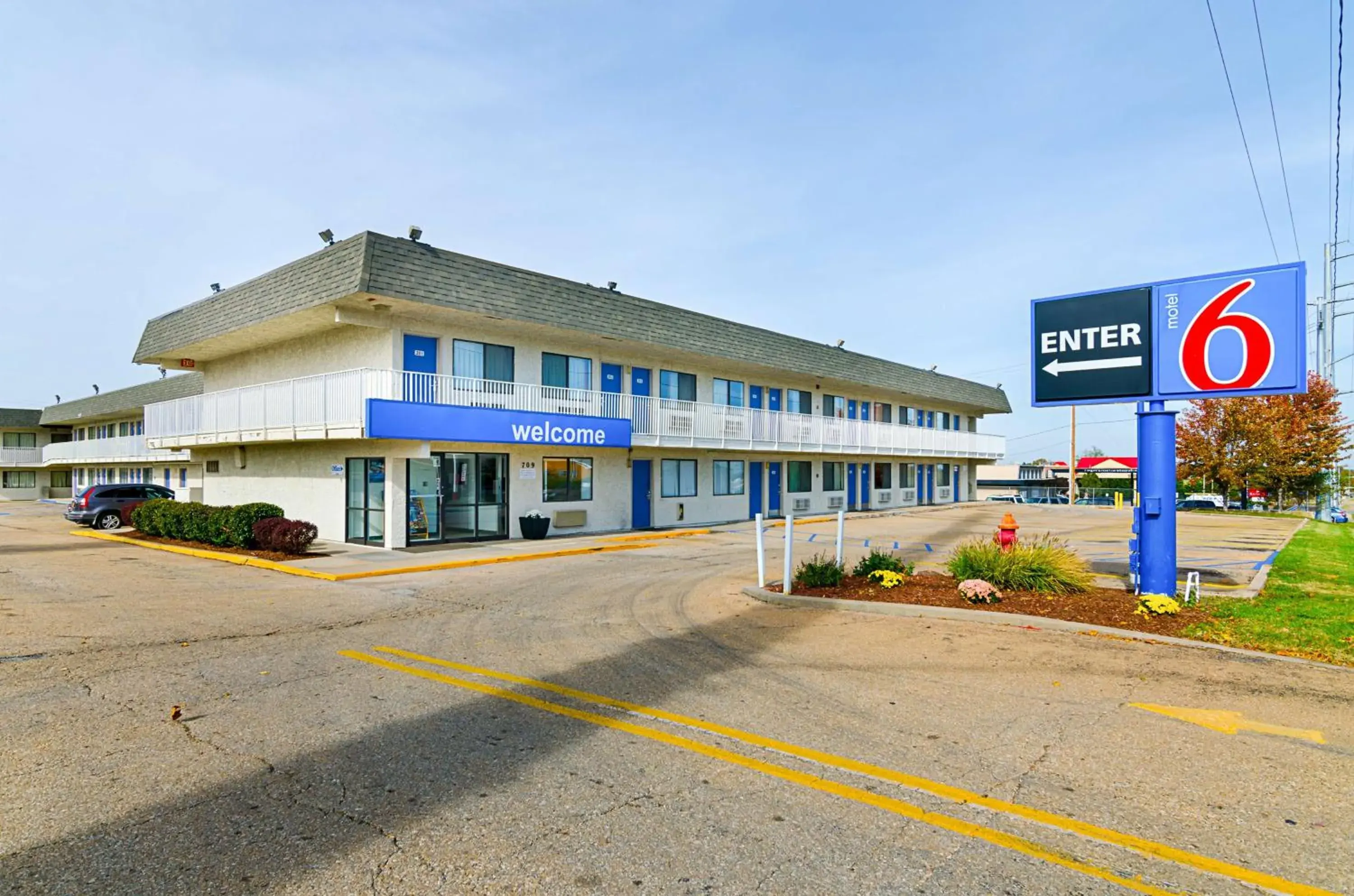 Property Building in Motel 6-Topeka, KS - Northwest