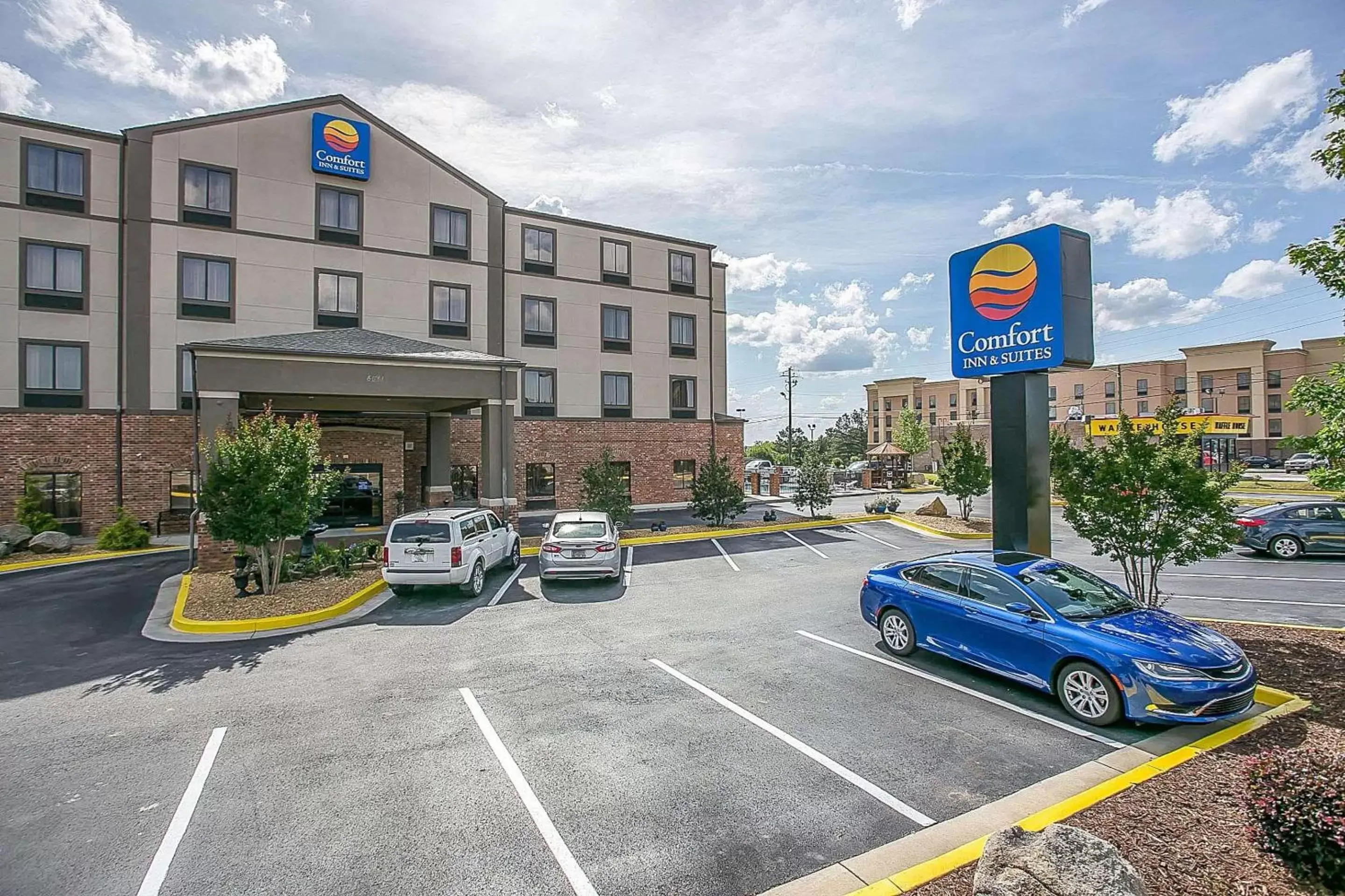 Property Building in Comfort Inn & Suites - Fort Gordon Property Building in Comfort Inn & Suites - Fort Gordon