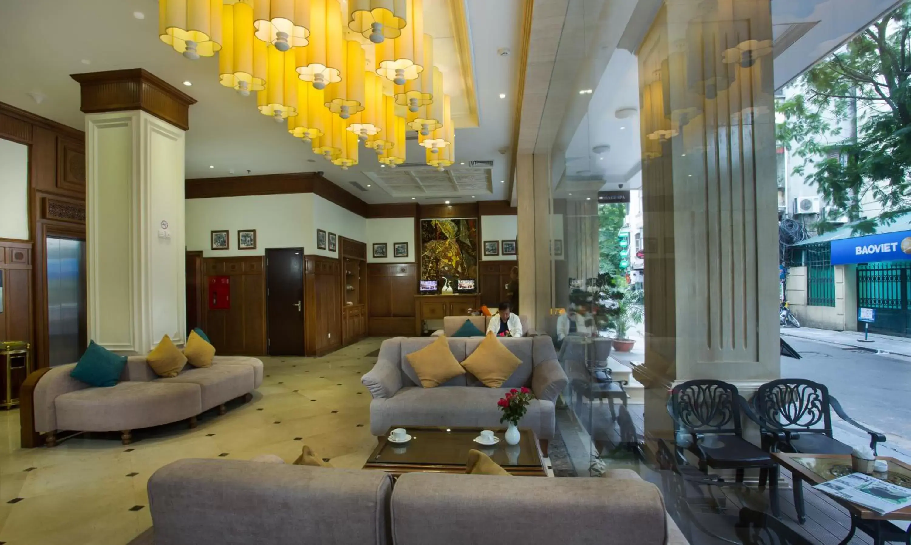 Business facilities, Lounge/Bar in Hanoi Pearl Hotel