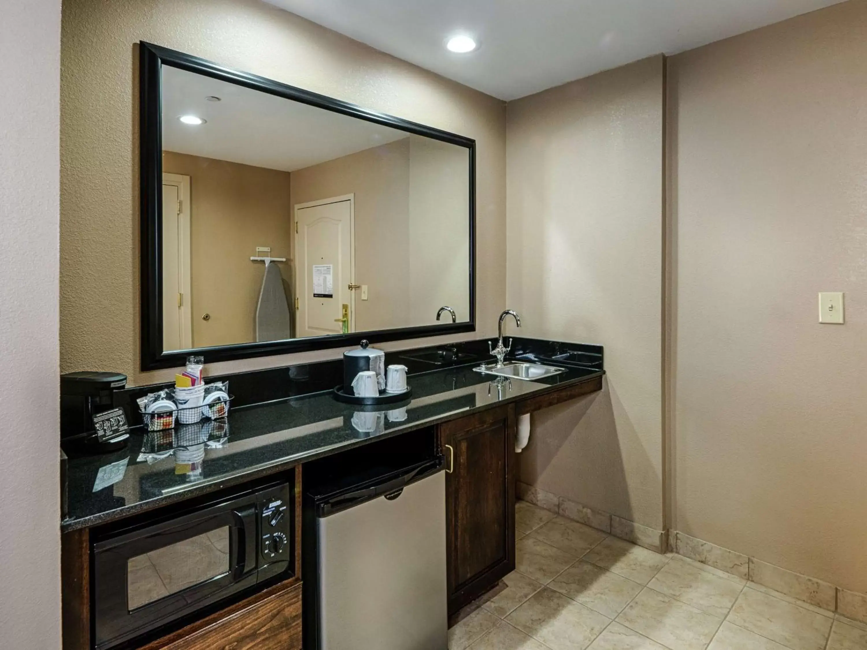 Photo of the whole room, Bathroom in Hampton Inn Spring Lake Fayetteville