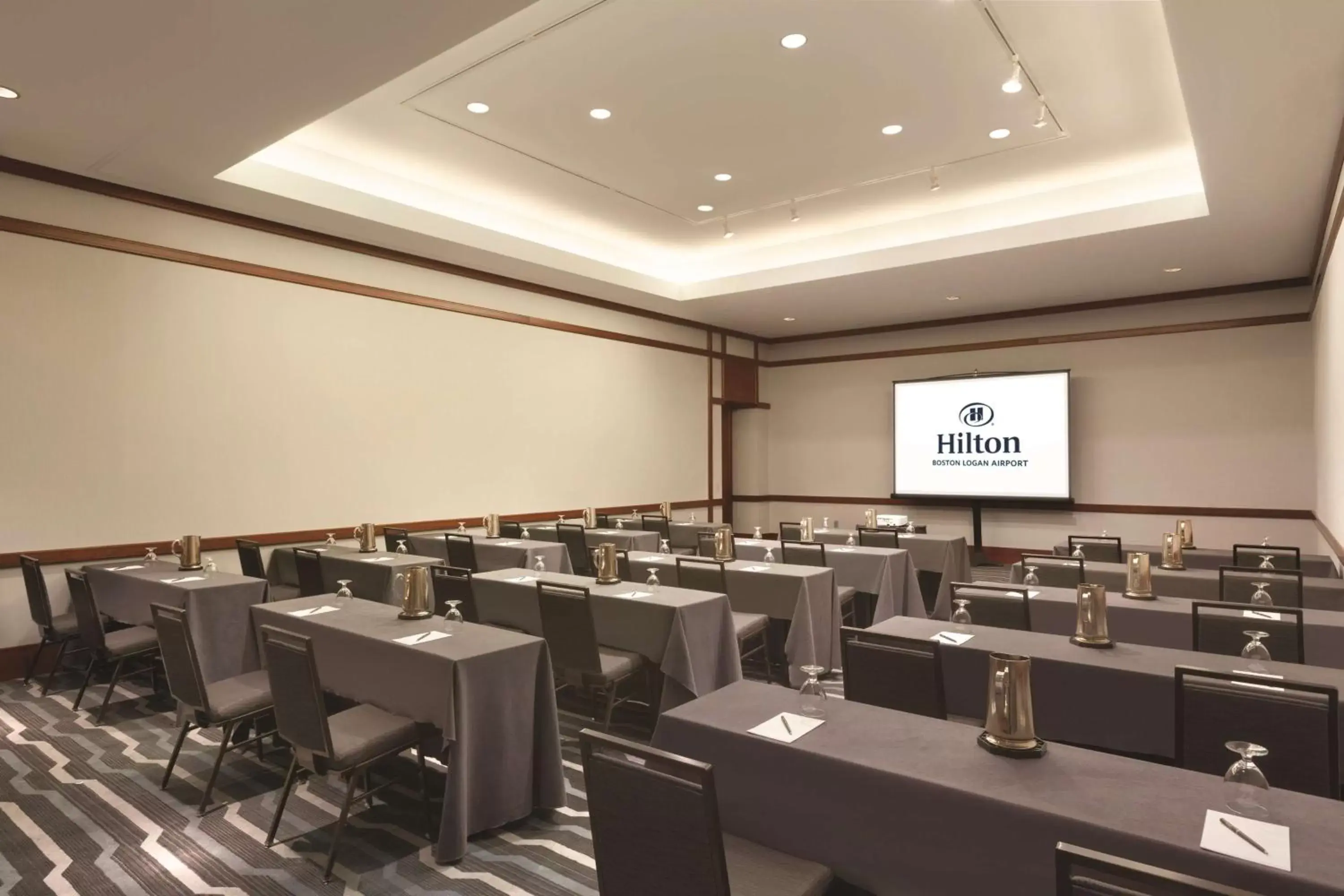 Meeting/conference room in Hilton Boston Logan Airport