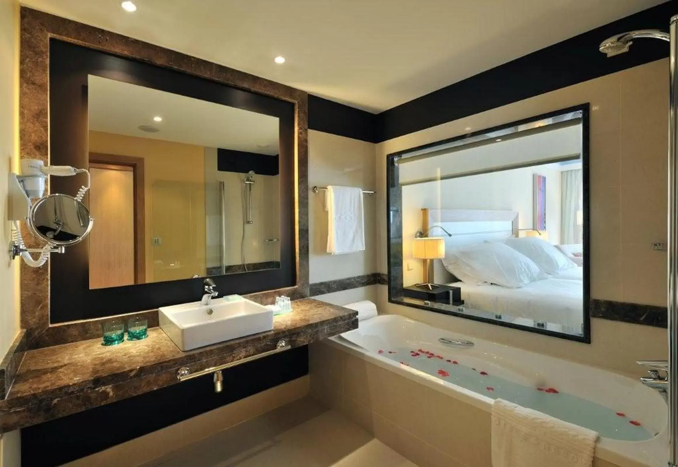 Bathroom in Pestana Promenade Ocean Resort Hotel