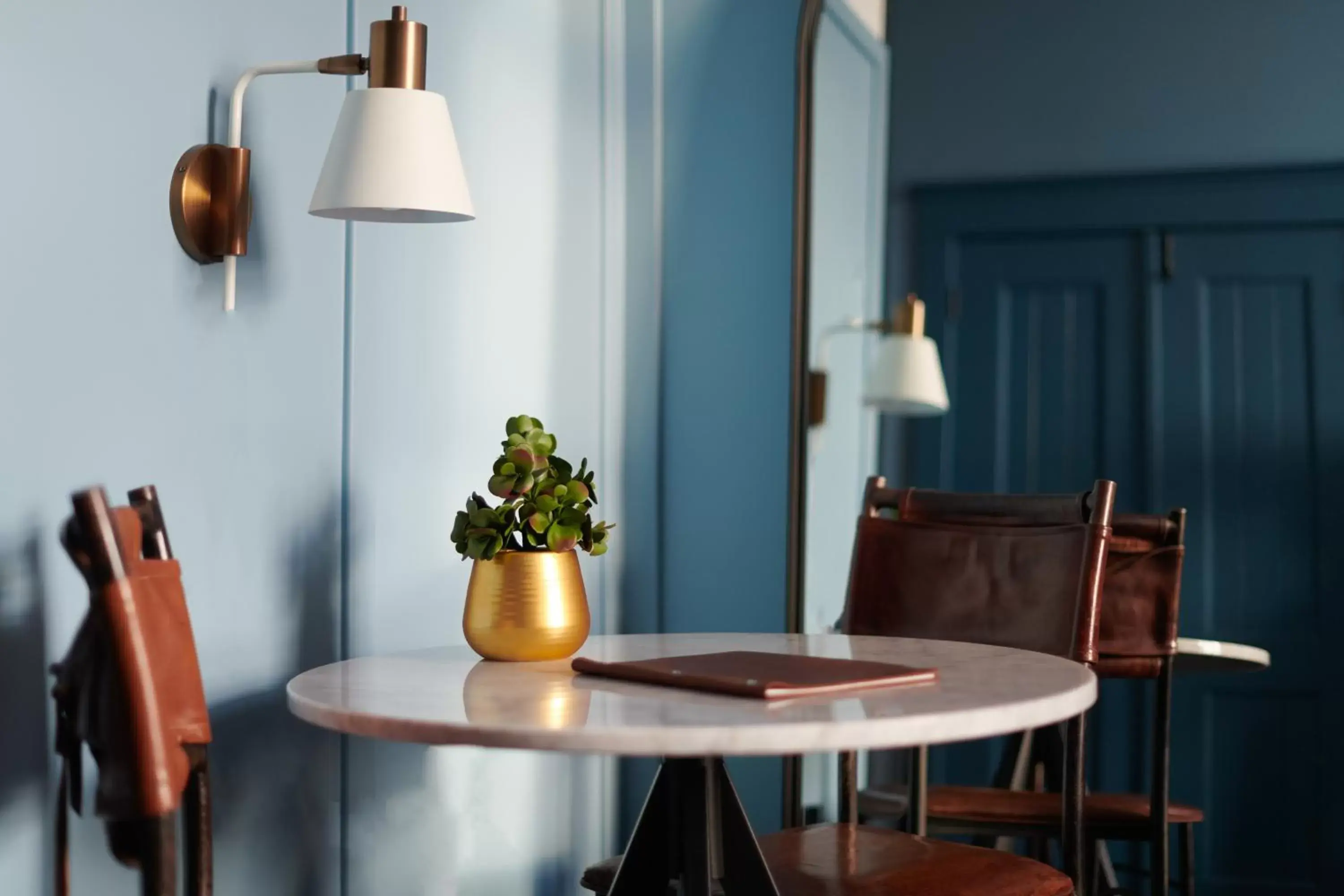 Seating area, Dining Area in The Chicago Hotel Collection Wrigleyville