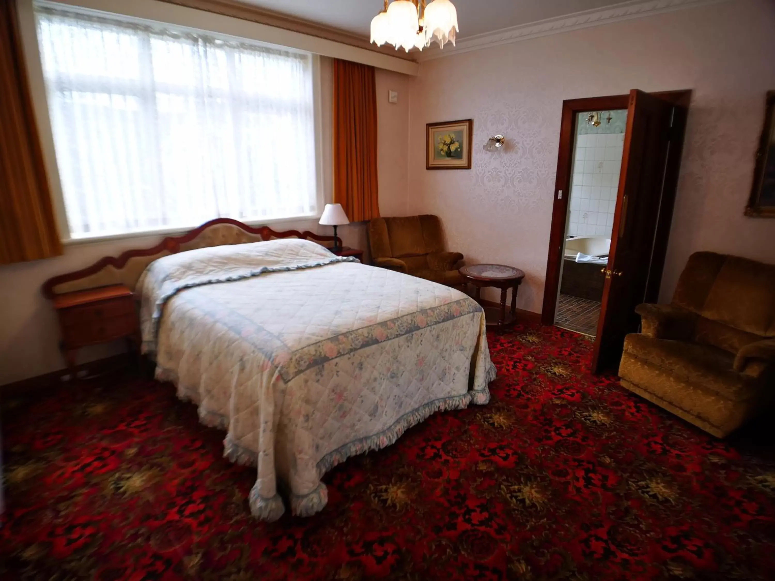 Bed in Motel Mayfair on Cavell Bed in Motel Mayfair on Cavell