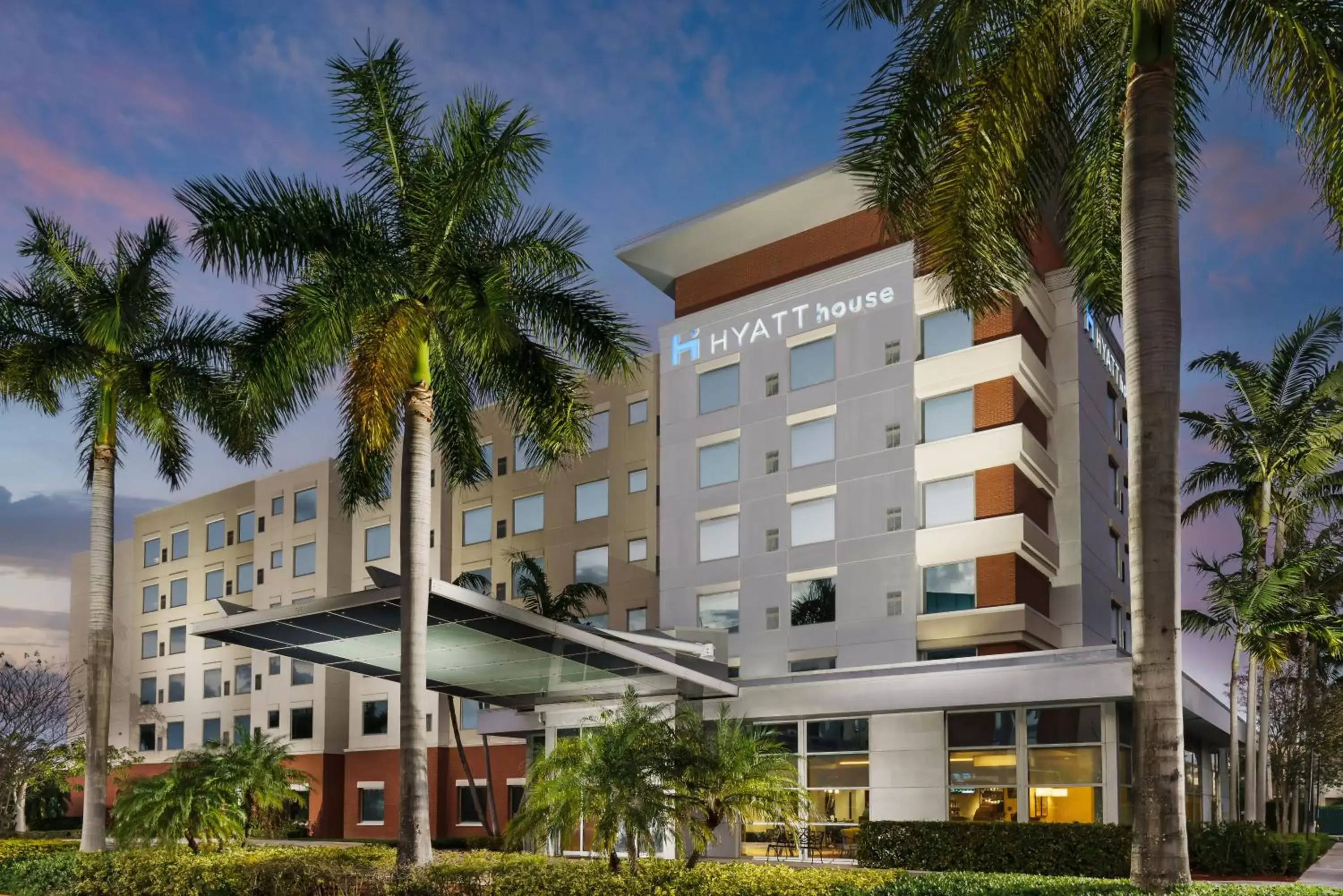 Property building in Hyatt House Fort Lauderdale Airport/Cruise Port Property building in Hyatt House Fort Lauderdale Airport/Cruise Port
